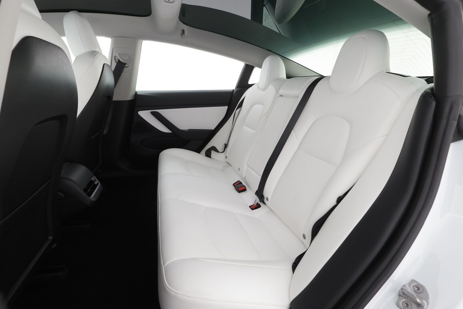 Tesla Model 3 2020 Standard Range Plus (CATL) - | Lasikatto | ACC | Matrix | Premium Speakers | Muistipenkki | P.Kamera | Kaistavahti | Navi | Keyless | Suomi-auto | Kahdet renkaat |