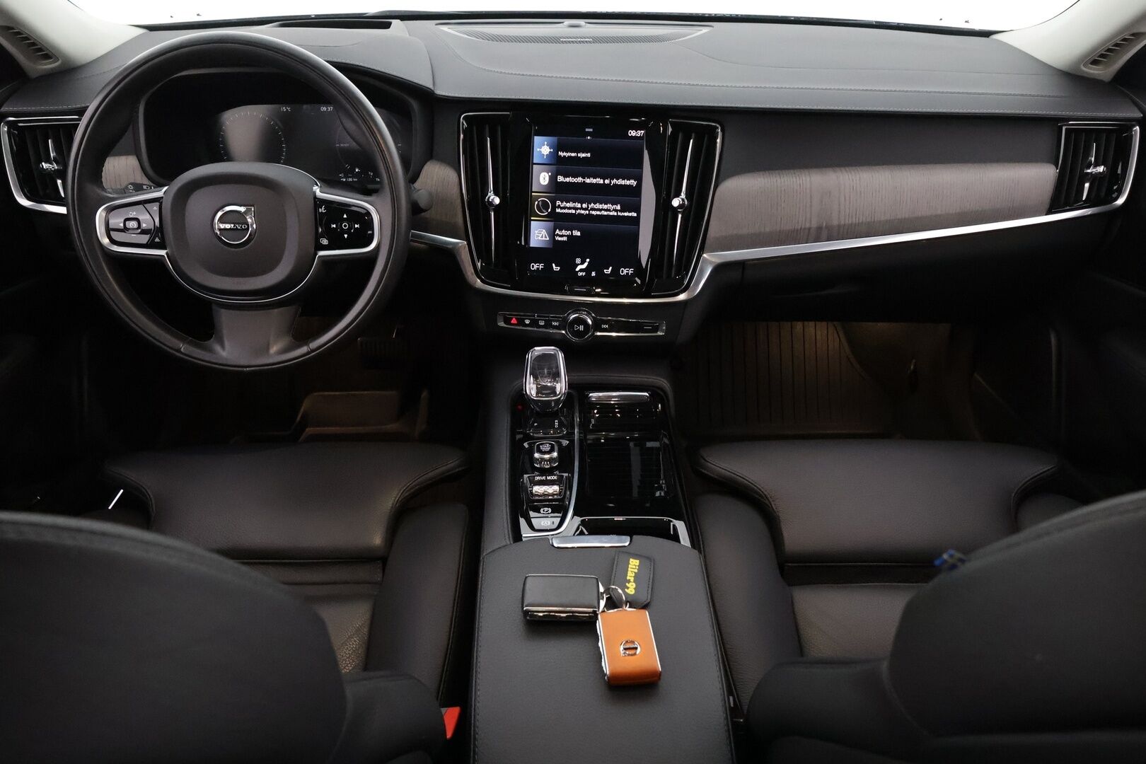 Volvo S90 2021 T8 TwE AWD Business Inscription aut - 3,99 % KORKOTARJOUS TÄHÄN AUTOON - 31.5. ASTI! - 1Om Suomiauto / Webasto / Adapt.Vakkari / Harman&Kardon / HUD / Kattoluukku / 360-Kamera / PilotAssist / Vetokoukku / Huippuvarusteltu yksilö!