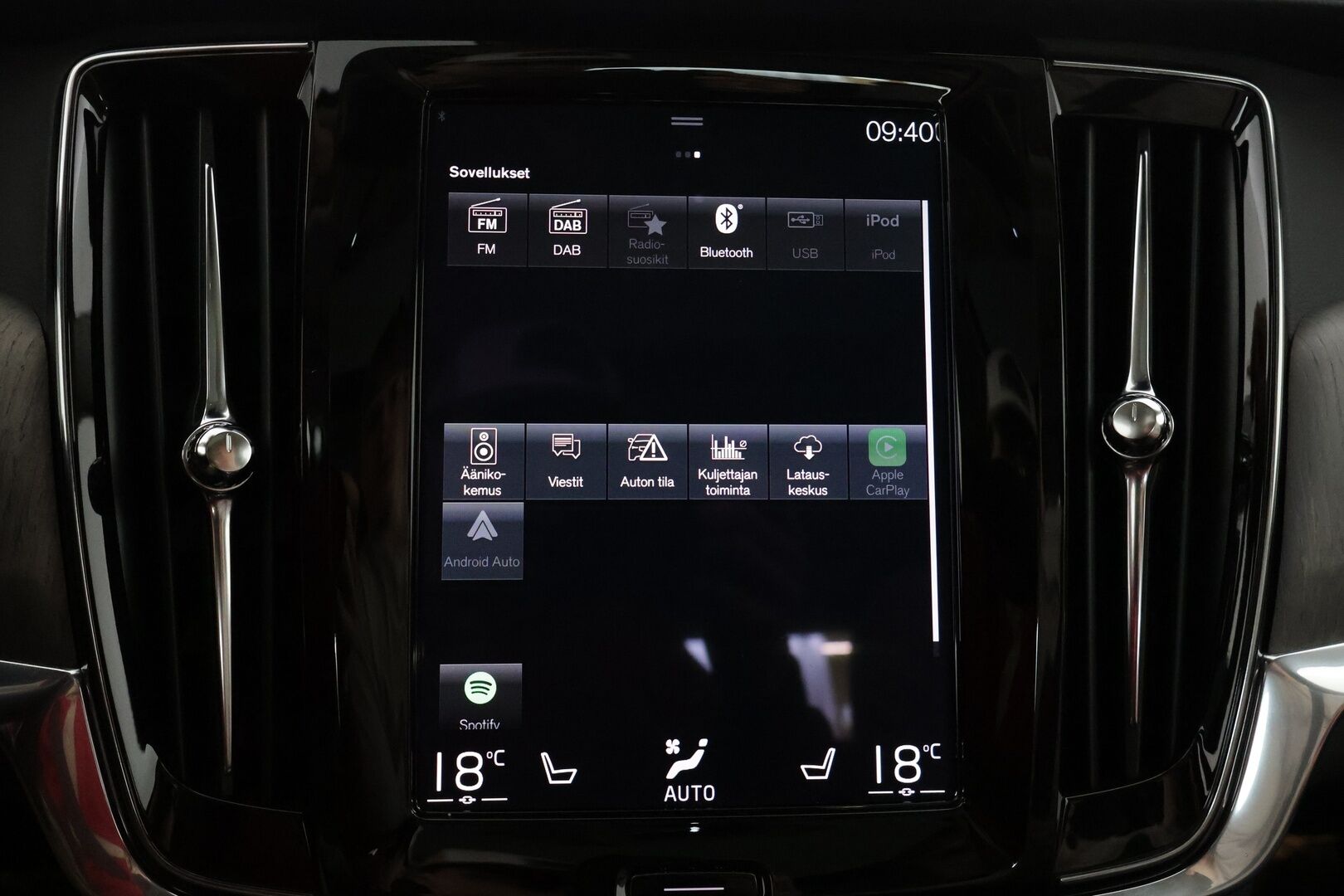 Volvo S90 2021 T8 TwE AWD Business Inscription aut - 3,99 % KORKOTARJOUS TÄHÄN AUTOON - 31.5. ASTI! - 1Om Suomiauto / Webasto / Adapt.Vakkari / Harman&Kardon / HUD / Kattoluukku / 360-Kamera / PilotAssist / Vetokoukku / Huippuvarusteltu yksilö!
