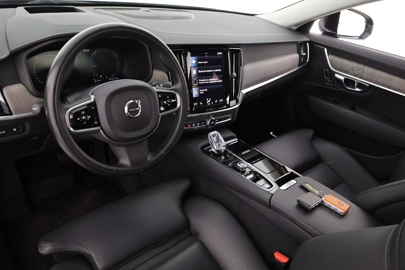 Volvo S90 2021 T8 TwE AWD Business Inscription aut - 3,99 % KORKOTARJOUS TÄHÄN AUTOON - 31.5. ASTI! - 1Om Suomiauto / Webasto / Adapt.Vakkari / Harman&Kardon / HUD / Kattoluukku / 360-Kamera / PilotAssist / Vetokoukku / Huippuvarusteltu yksilö!