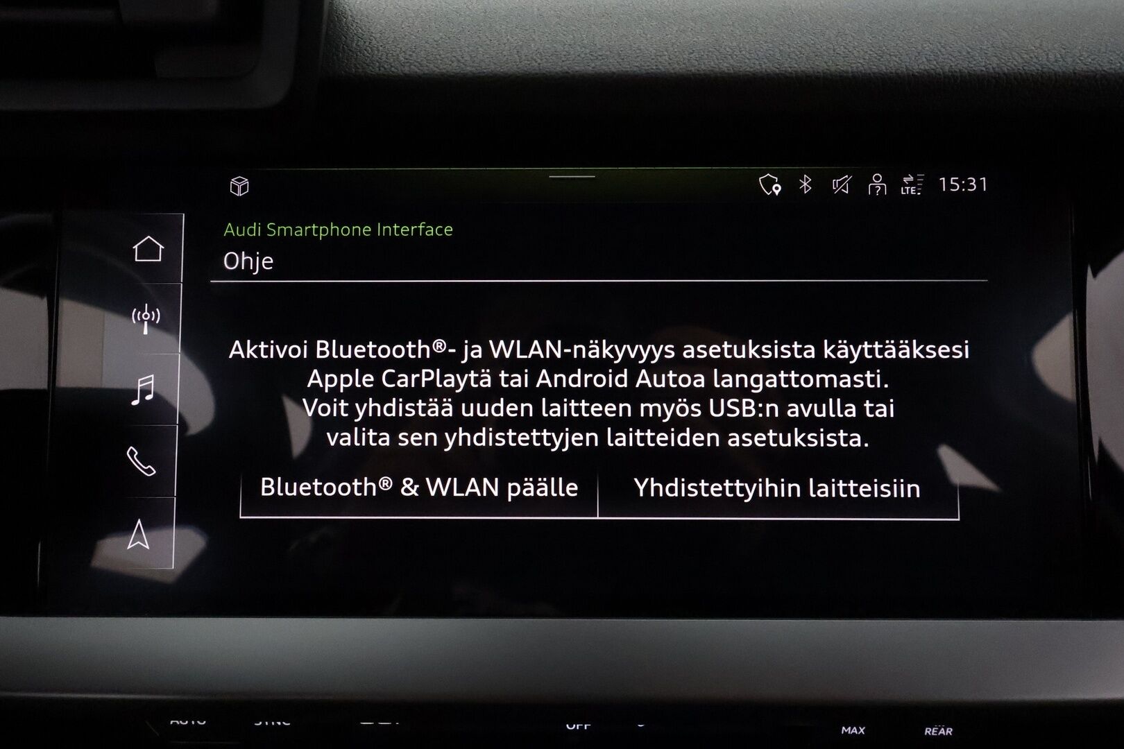 Audi A3 2021 Sedan Business Advanced 30 TFSI 81kW MHEV S tronic **Webasto / ACC / LED / P.Tutka / Sporttipenkit / Kaistavahti** - 1-om Suomi-auto / Kahdet Renkaat vanteineen / Nokian nastat talveksi / Merkkihuollettu! / Hienon värinen