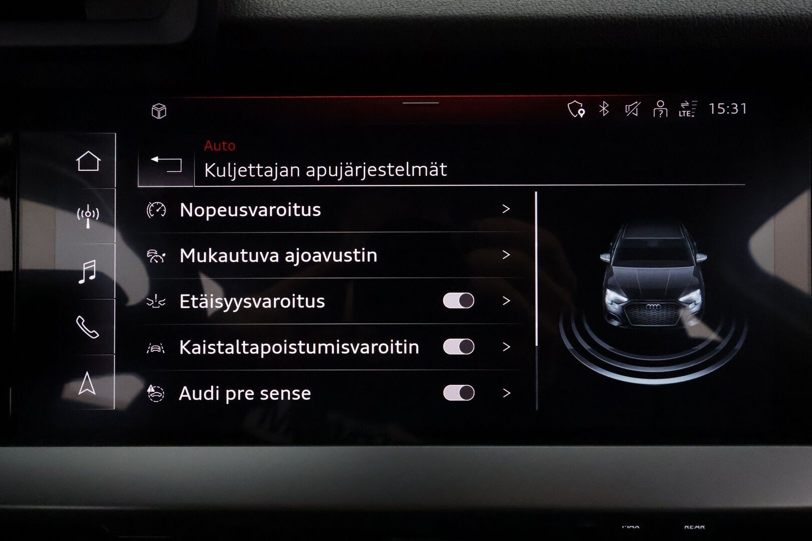 Audi A3 2021 Sedan Business Advanced 30 TFSI 81kW MHEV S tronic **Webasto / ACC / LED / P.Tutka / Sporttipenkit / Kaistavahti** - 1-om Suomi-auto / Kahdet Renkaat vanteineen / Nokian nastat talveksi / Merkkihuollettu! / Hienon värinen - HULLUT JOULUT KORKOTARJOUS 2,49% 