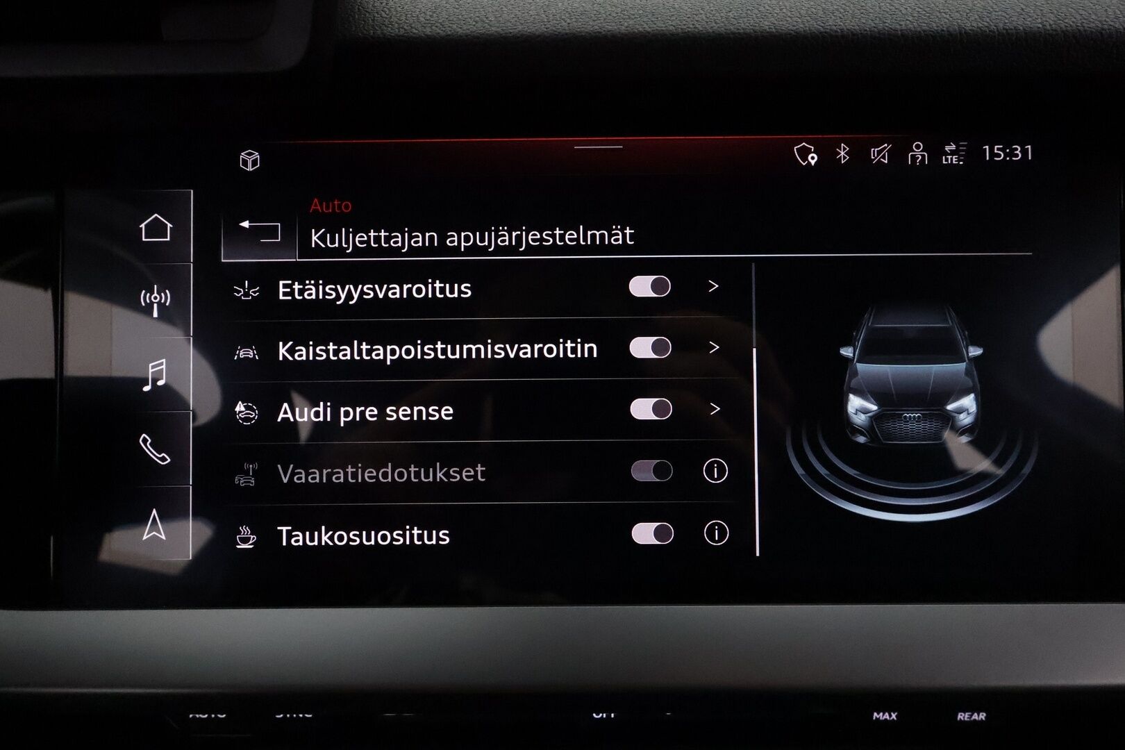 Audi A3 2021 Sedan Business Advanced 30 TFSI 81kW MHEV S tronic **Webasto / ACC / LED / P.Tutka / Sporttipenkit / Kaistavahti** - 1-om Suomi-auto / Kahdet Renkaat / Merkkihuollettu!