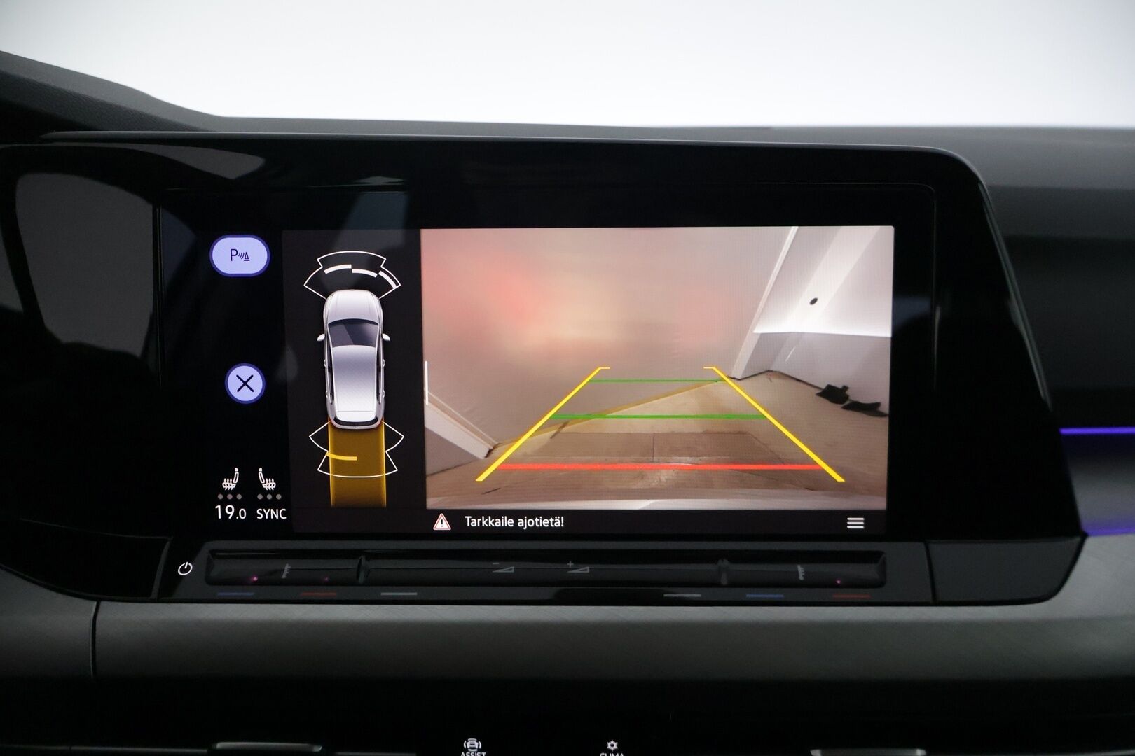 Volkswagen Golf 2021 1,0 eTSI 81 kW (MHEV) DSG-aut. * Suomiauto / Webasto / Peruutuskamera / ACC / Keyless Go / Ratinlämmitin * - Huollettu 72tkm 3/2026! / 2x renkaat / Apple CarPlay & AndroidAuto / Navi / Digimittaristo - HULLUT AVAJAISHULINAT KORKOTARJOUS 3,29 %