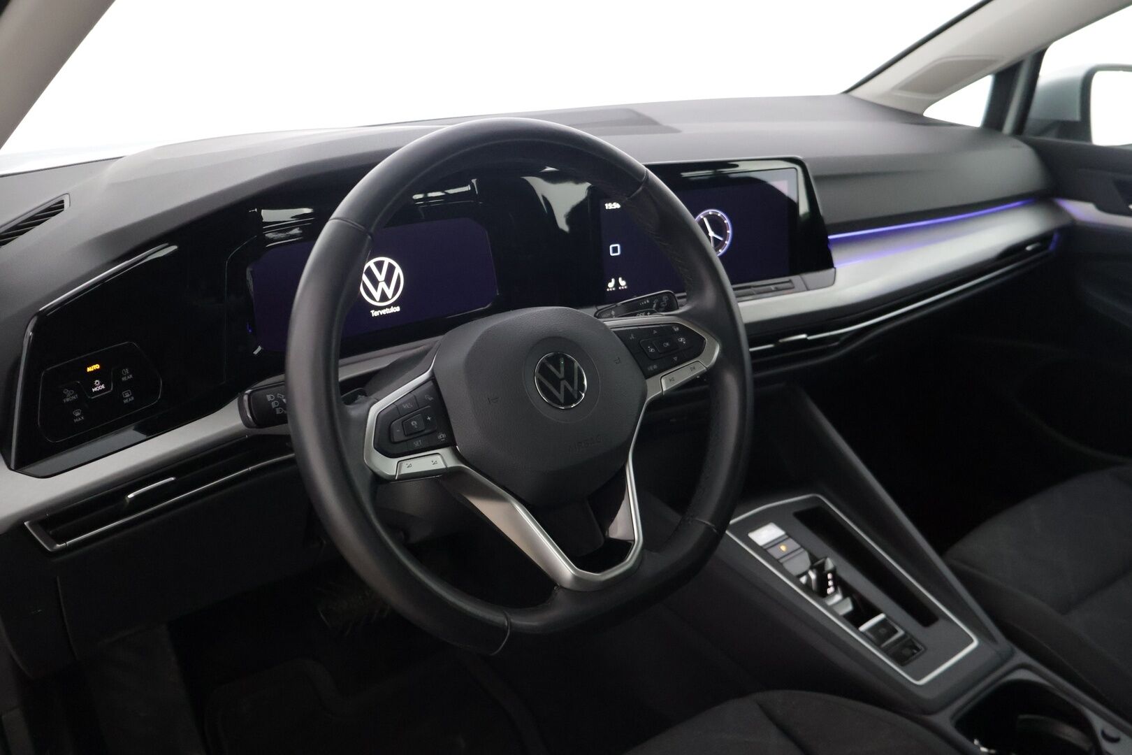 Volkswagen Golf 2021 1,0 eTSI 81 kW (MHEV) DSG-aut. * Suomiauto / Webasto / Peruutuskamera / ACC / Keyless Go / Ratinlämmitin * - Huollettu 72tkm 3/2026! / 2x renkaat / Apple CarPlay & AndroidAuto / Navi / Digimittaristo - HULLUT AVAJAISHULINAT KORKOTARJOUS 3,29 %