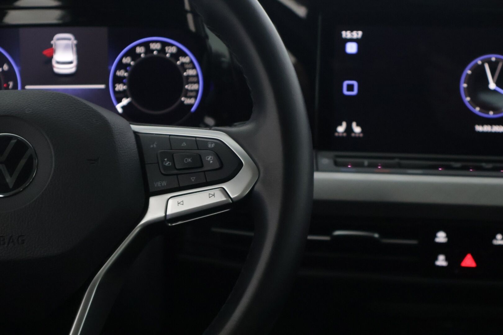 Volkswagen Golf 2021 1,0 eTSI 81 kW (MHEV) DSG-aut. * Suomiauto / Webasto / Peruutuskamera / ACC / Keyless Go / Ratinlämmitin * - Huollettu 72tkm 3/2026! / 2x renkaat / Apple CarPlay & AndroidAuto / Navi / Digimittaristo - HULLUT AVAJAISHULINAT KORKOTARJOUS 3,29 %