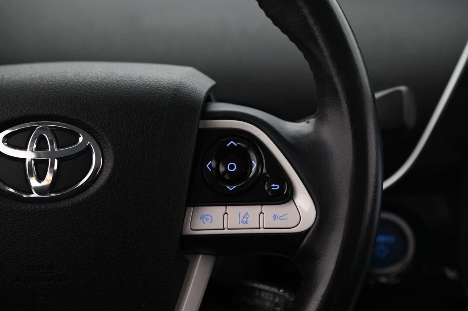 Toyota PRIUS PHEV 2018 Premium - *ACC / HUD / JBL Audio / Bi-Led / KeylessGo / Navi / Merkin tunnistus / BLIS*