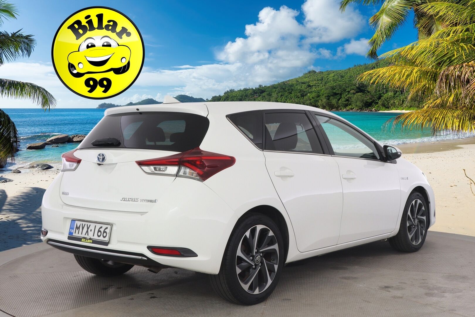 Toyota Auris 2017 1,8 Hybrid Active ** Vakkari / Navi / Bluetooth - ** Täydellinen huoltokirja / Kahdet renkaat aluilla **