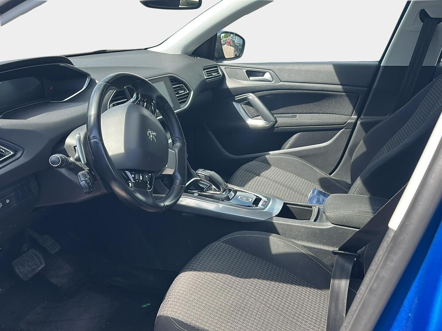 Peugeot 308 2021 SW Active 210 Anniversary PureTech 130 EAT8-automaatti - | Digimittaristo | Kaistavahti | Huippu varusteet! |