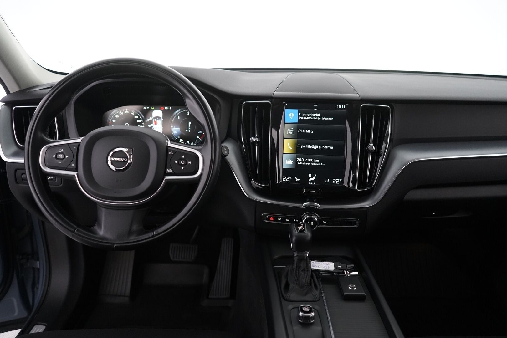 Volvo XC60 2018 D4 AWD Momentum aut * ACC / Webasto /  Pilot assist / Koukku / Tutka * - Kahdet OEM vanteet / Viimeisin huolto 5 / 25 