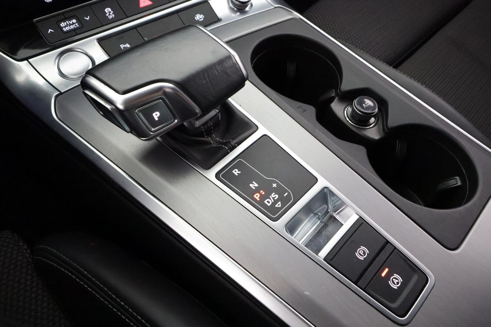 Audi A6 2020 Avant Business S-Line Sport 40 TDI MHEV quattro S tronic - | ACC | Webasto | Koukku | LED | Sporttipenkit | P.tutkat | Digimittaristo | Apple&Android | Kahdet Renkaat |