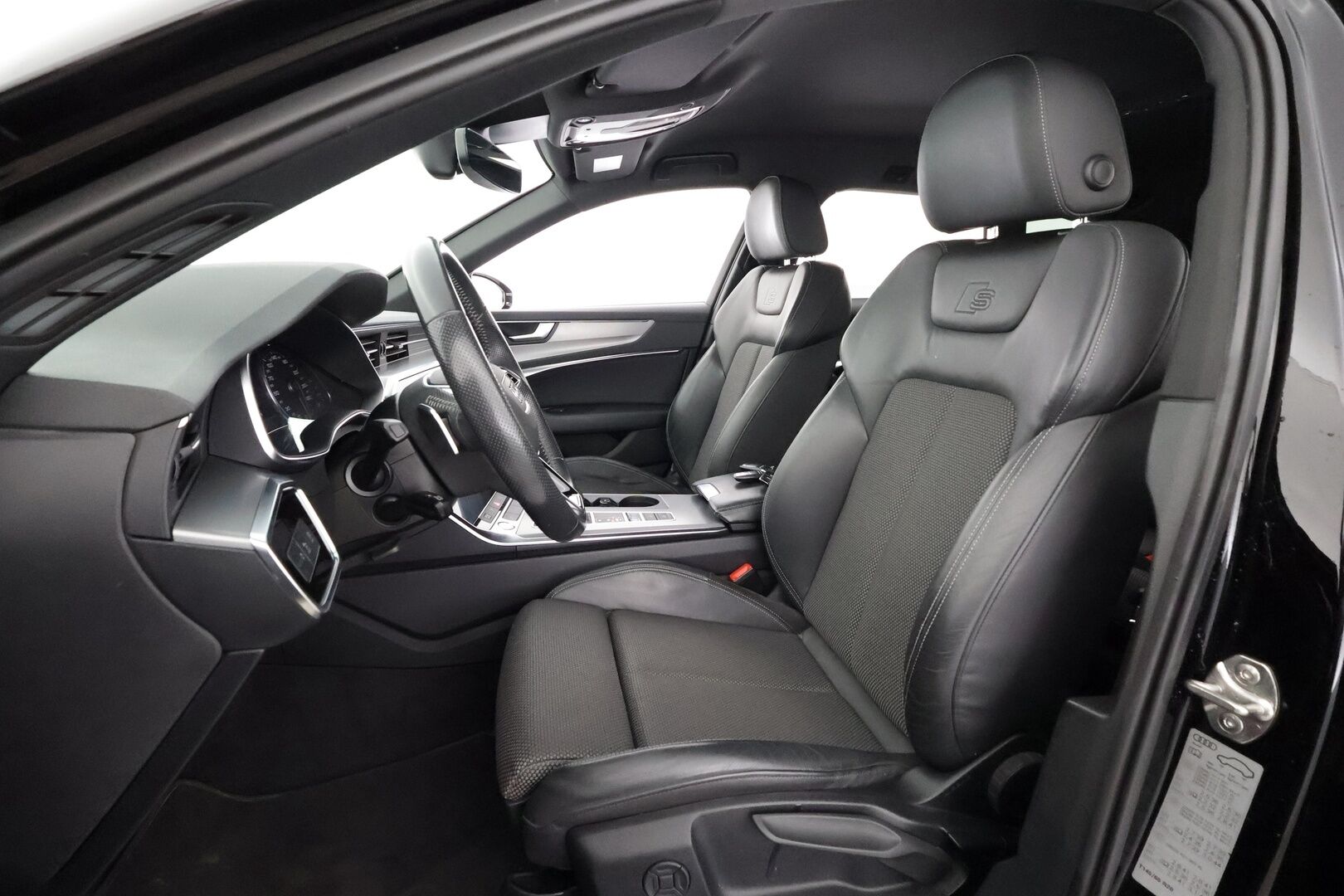 Audi A6 2020 Avant Business S-Line Sport 40 TDI MHEV quattro S tronic - | ACC | Webasto | Koukku | LED | Sporttipenkit | P.tutkat | Digimittaristo | Apple&Android | Kahdet Renkaat |