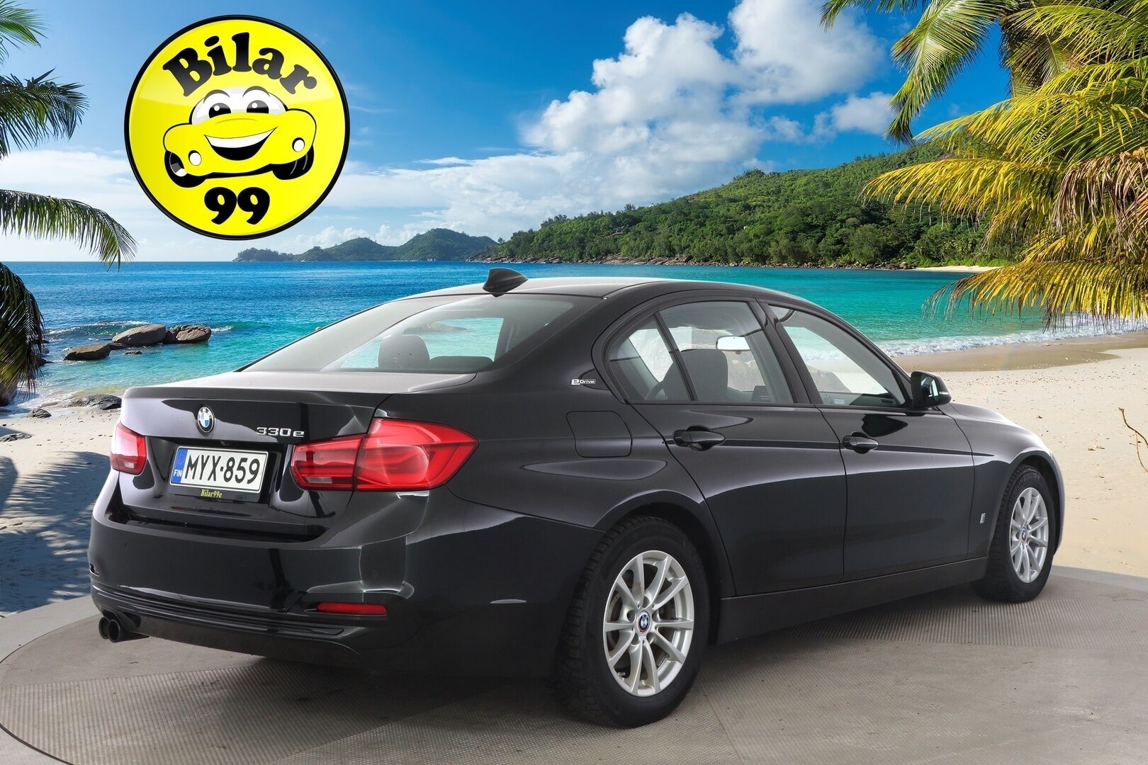 BMW 330 2018 F30 Sedan 330e A Sport Line LCI  / Sportpenkit / Adapt. Vakkari / P-Kamera / Ajastettu lämmitys / Kaista-avustin / LED / - Juuri huollettu / Kahdet renkaat aluilla /  Siisi auto!