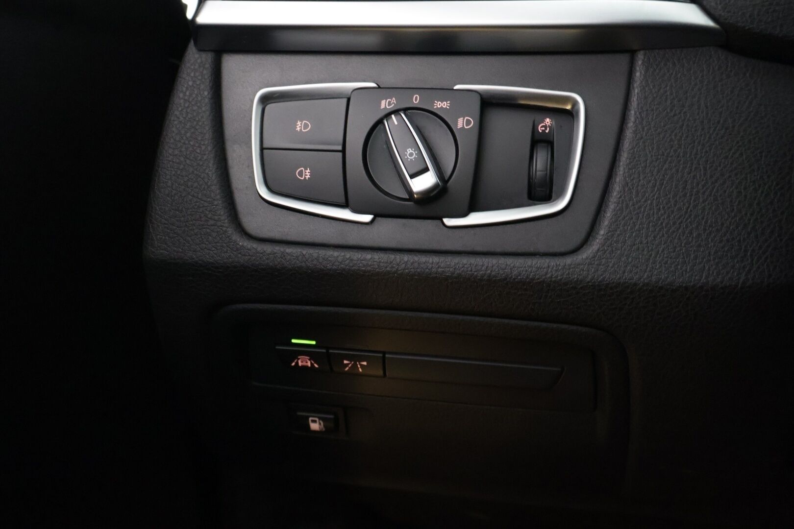 BMW 330 2018 F30 Sedan 330e A Sport Line LCI  / Sportpenkit / Adapt. Vakkari / P-Kamera / Ajastettu lämmitys / Kaista-avustin / LED / - Juuri huollettu / Kahdet renkaat aluilla /  Siisi auto!