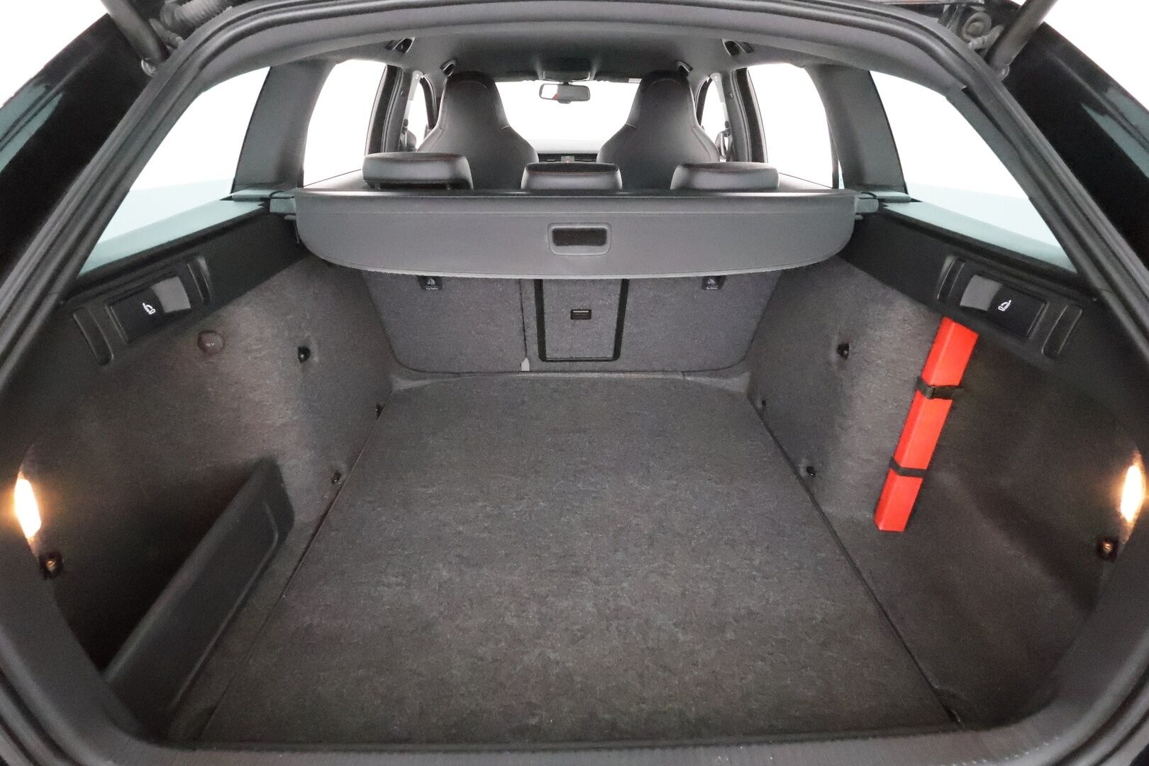 Skoda Octavia 2014 Combi 2,0 TSI RS DSG Autom. **Webasto / Adapt.Vakkari / Xenon / Keyless / P.Tutka / Bluetooth / Kahdet renkaat**