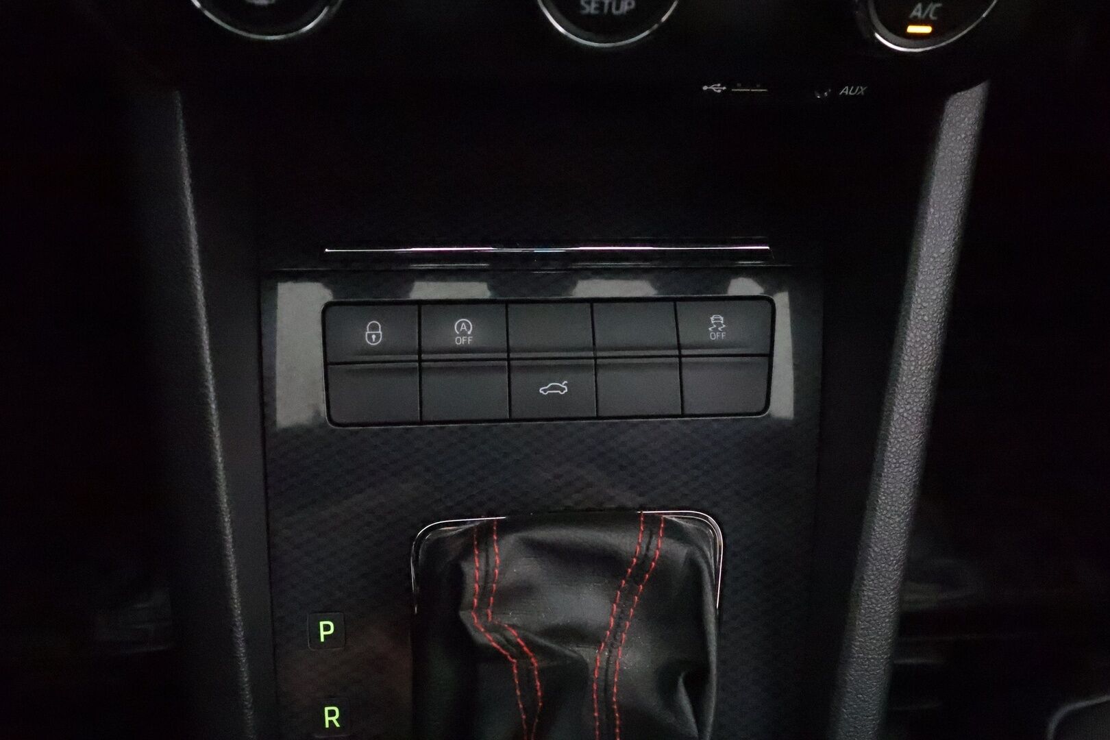 Skoda Octavia 2014 Combi 2,0 TSI RS DSG Autom. **Webasto / Adapt.Vakkari / Xenon / Keyless / P.Tutka / Bluetooth / Kahdet renkaat**