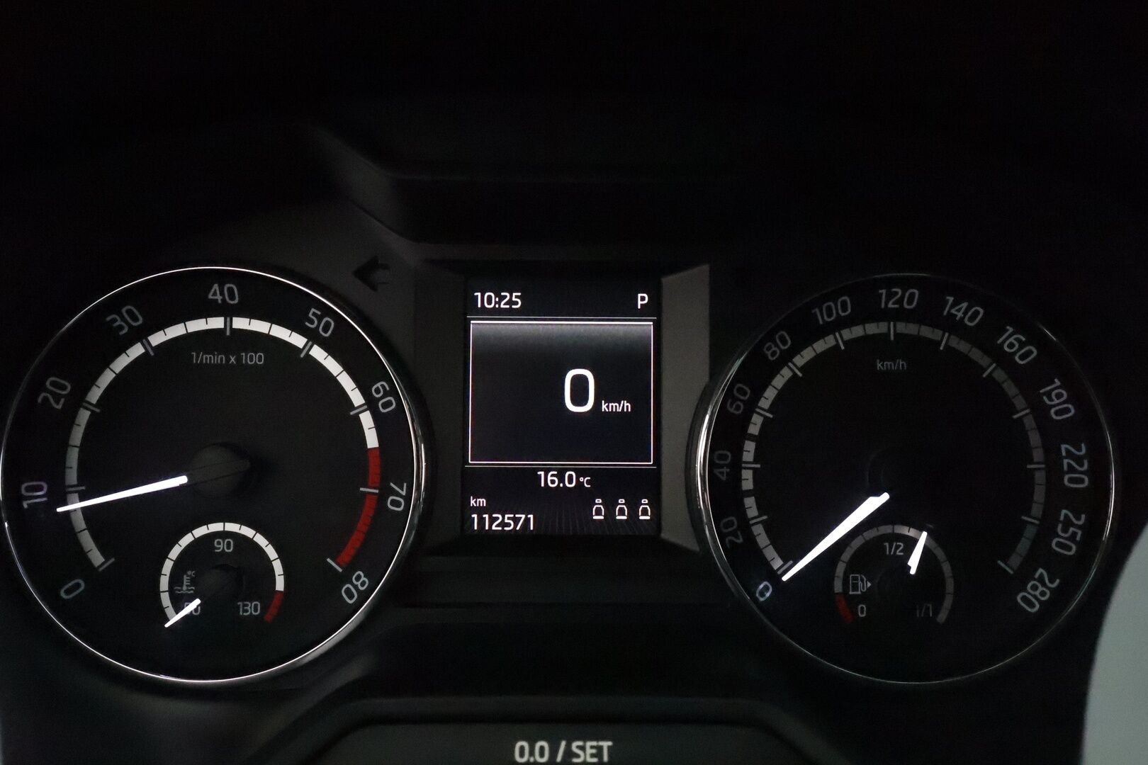 Skoda Octavia 2014 Combi 2,0 TSI RS DSG Autom. **Webasto / Adapt.Vakkari / Xenon / Keyless / P.Tutka / Bluetooth / Kahdet renkaat**