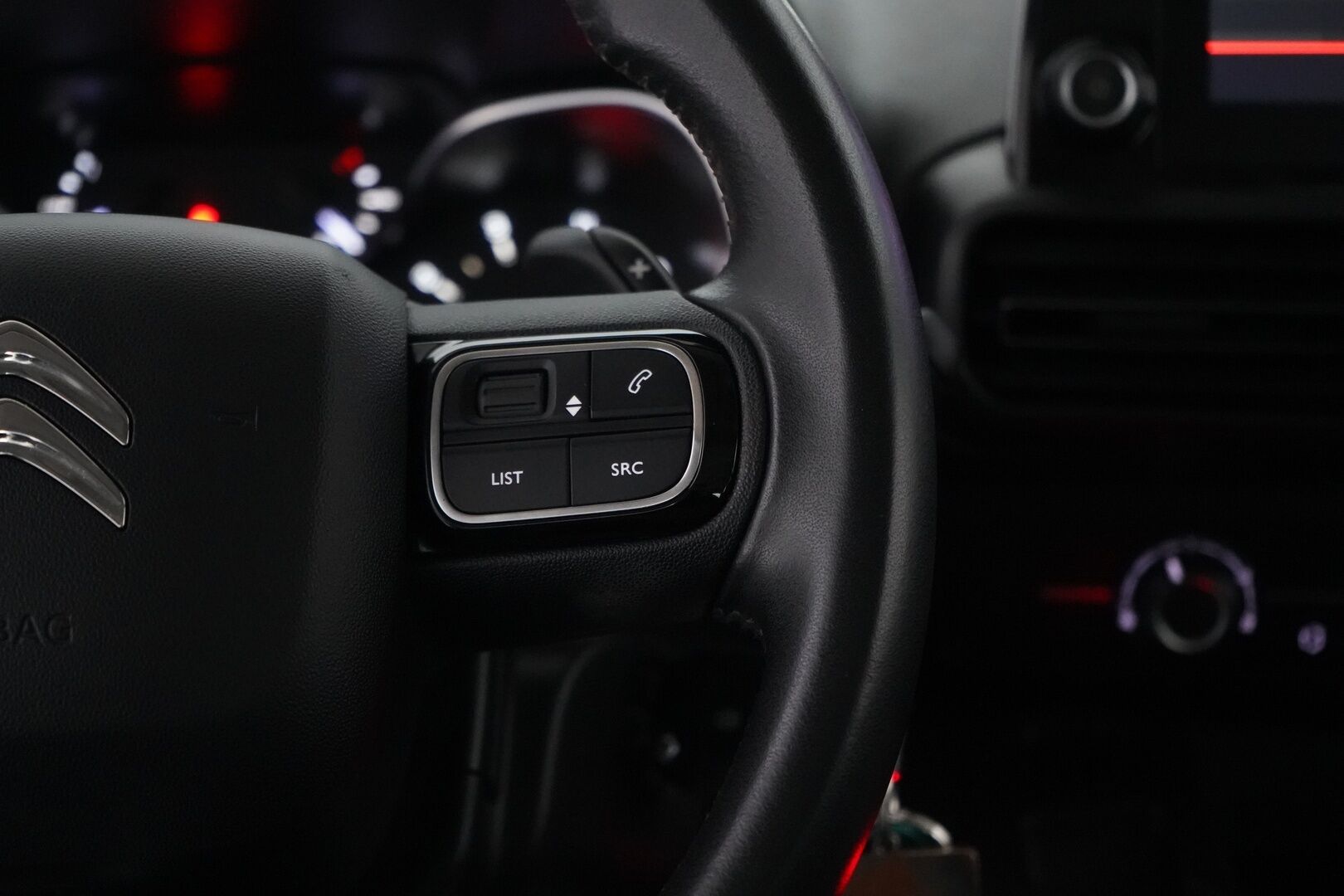 Citroen Berlingo 2020 BlueHDi 130 Feel M EAT8 Automaatti *Cruise / Lohko / Liikennemerkkitunnistus* - 1-om. Suomi-auto / Jakohihna juuri vaihdettu / Kahdet renkaat