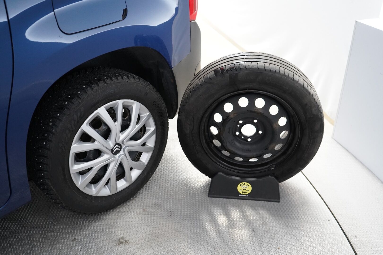 Citroen Berlingo 2020 BlueHDi 130 Feel M EAT8 Automaatti *Cruise / Lohko / Liikennemerkkitunnistus* - 1-om. Suomi-auto / Jakohihna juuri vaihdettu / Kahdet renkaat