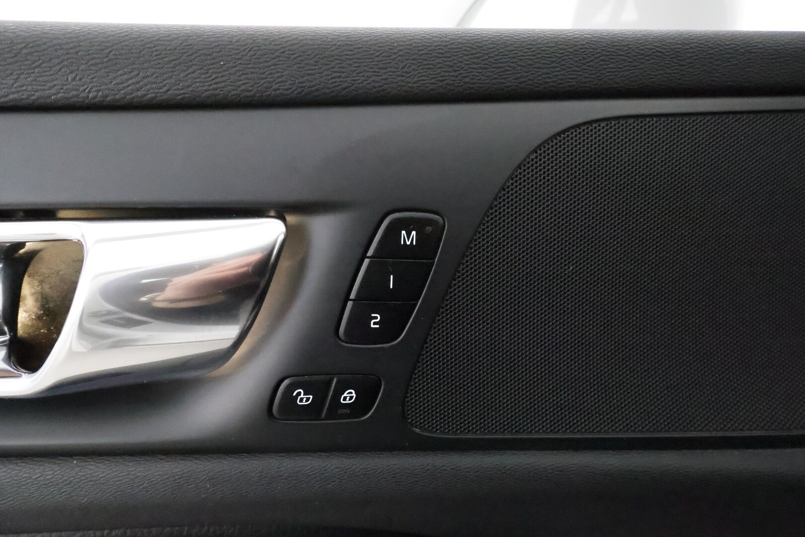 Volvo S60 2021 B4 MHEV Business aut **Muistipenkki / Webasto / Adapt.vakkari / P.kamera / KeylessGo / BLIS / Digimittaristo** - 1.om Suomi-auto / Kahdet renkaat aluvanteilla / Merkkihuollettu