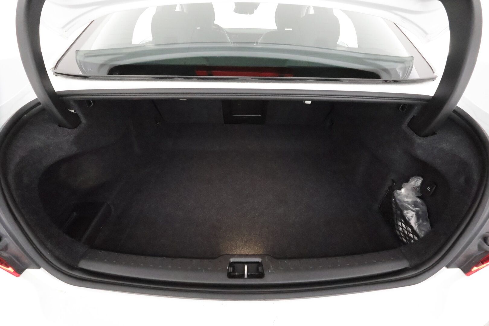 Volvo S60 2021 B4 MHEV Business aut **Muistipenkki / Webasto / Adapt.vakkari / P.kamera / KeylessGo / BLIS / Digimittaristo** - 1.om Suomi-auto / Kahdet renkaat aluvanteilla / Merkkihuollettu