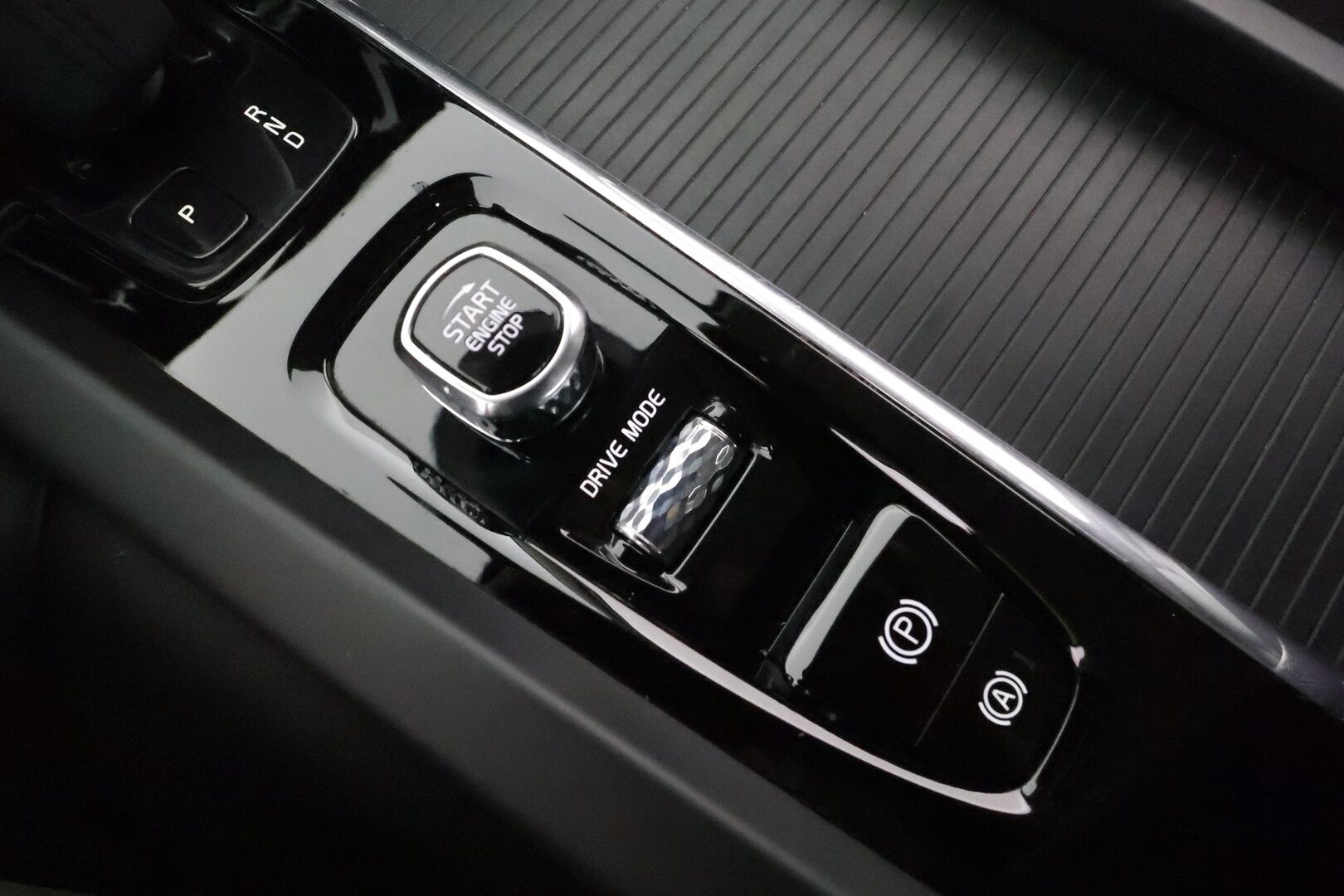 Volvo S60 2021 B4 MHEV Business aut **Muistipenkki / Webasto / Adapt.vakkari / P.kamera / KeylessGo / BLIS / Digimittaristo** - 1.om Suomi-auto / Kahdet renkaat aluvanteilla / Merkkihuollettu