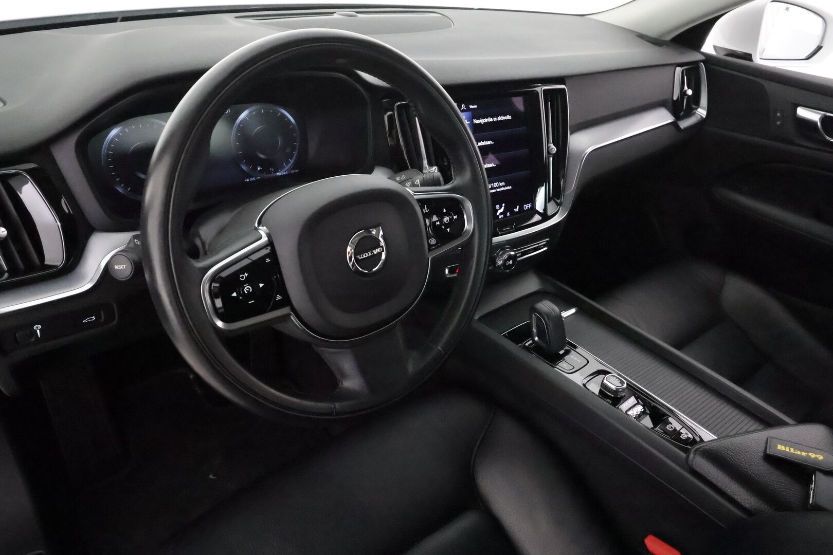 Volvo S60 2021 B4 MHEV Business aut **Muistipenkki / Webasto / Adapt.vakkari / P.kamera / KeylessGo / BLIS / Digimittaristo** - 1.om Suomi-auto / Kahdet renkaat aluvanteilla / Merkkihuollettu