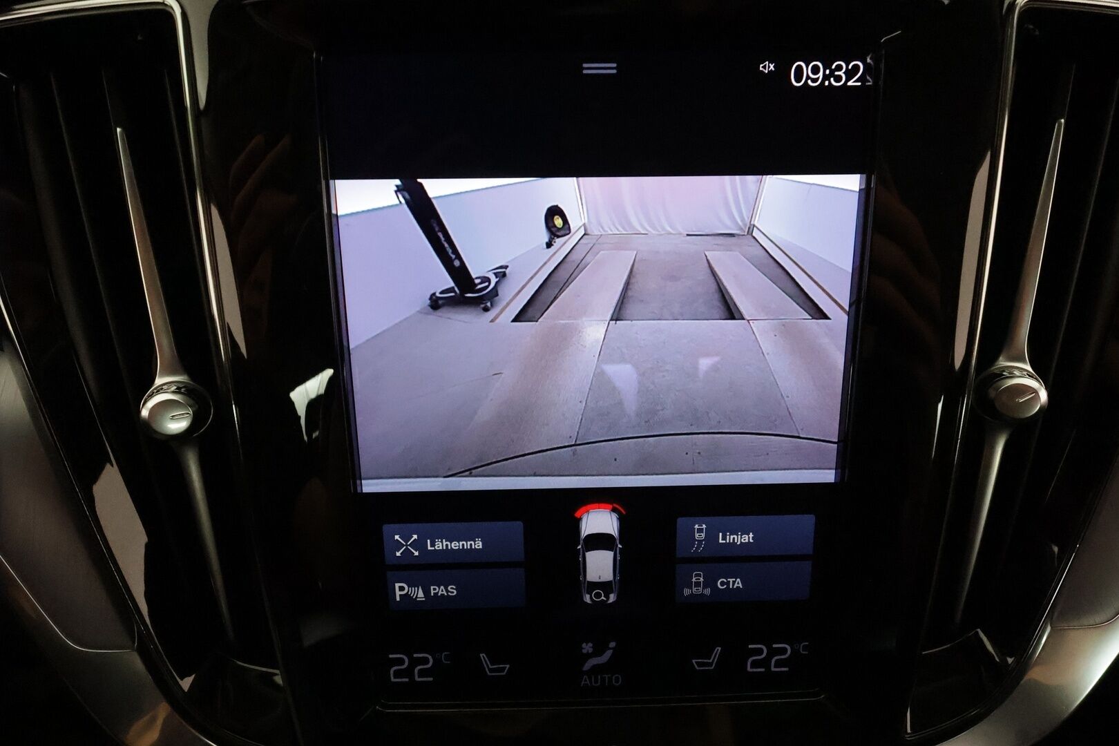 Volvo S60 2021 B4 MHEV Business aut **Muistipenkki / Webasto / Adapt.vakkari / P.kamera / KeylessGo / BLIS / Digimittaristo** - 1.om Suomi-auto / Kahdet renkaat aluvanteilla / Merkkihuollettu