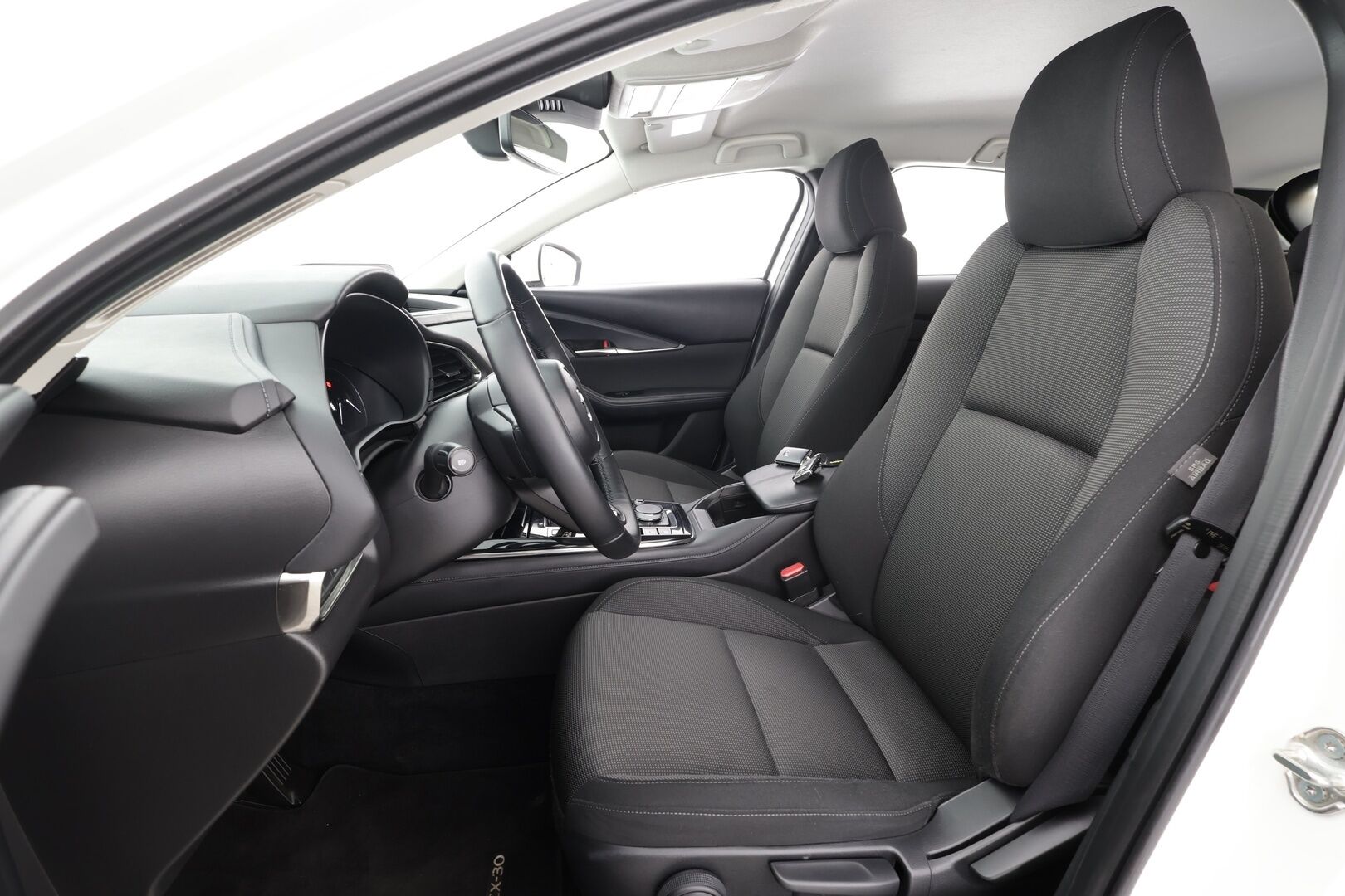 Mazda CX-30 2021 2,0 (150hv) M Hybrid Skyactiv-G Vision Plus AT * ACC / Lohko / LED / P.Kamera / Apple&Android * - Merkkihuollettu / Kahdet Renkaat / Suomi-auto