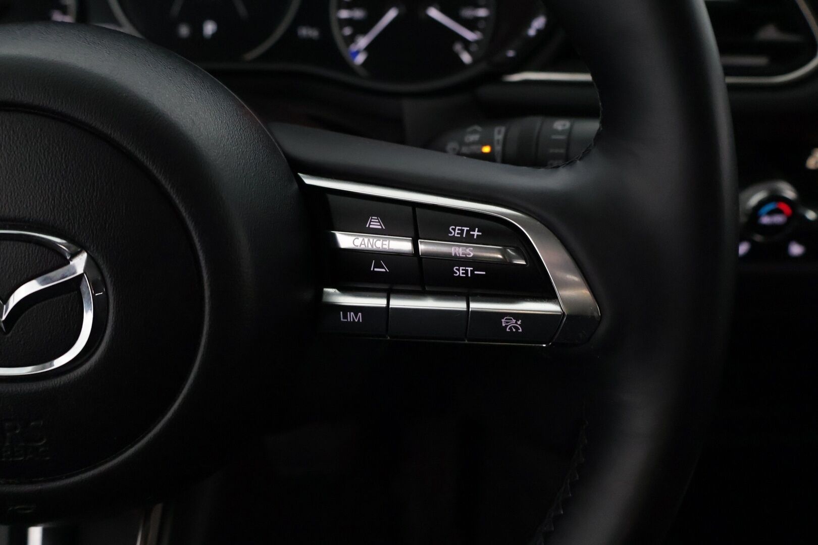 Mazda CX-30 2021 2,0 (150hv) M Hybrid Skyactiv-G Vision Plus AT * ACC / Lohko / LED / P.Kamera / Apple&Android * - Merkkihuollettu / Kahdet Renkaat / Suomi-auto