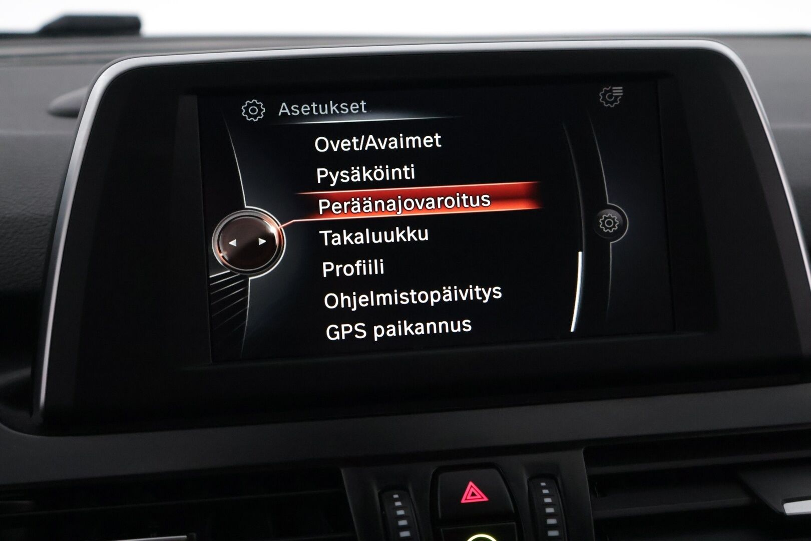 BMW 225 2017 XE iPerformance * Bi-Xenon / P-Kamera / Sähköluukku / Comfort access / Hifit * - Hyvin huollettu / Kummatkin renkaat ajokuntoiset / Katsastusta vuosi * - Osta nyt, maksa vasta ensi vuonna