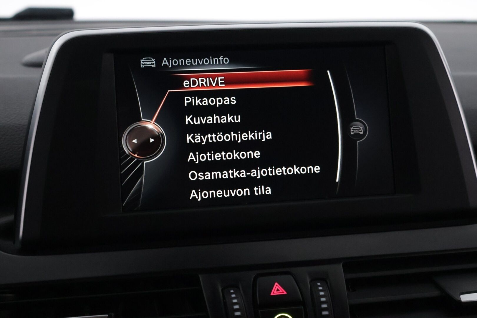 BMW 225 2017 XE iPerformance * Bi-Xenon / P-Kamera / Sähköluukku / Comfort access / Hifit * - Hyvin huollettu / Kummatkin renkaat ajokuntoiset / Katsastusta vuosi * - Osta nyt, maksa vasta ensi vuonna