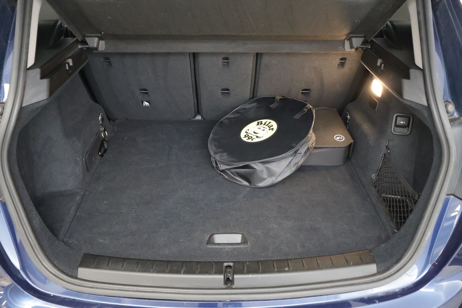 BMW 225 2017 XE iPerformance * Bi-Xenon / P-Kamera / Sähköluukku / Comfort access / Hifit * - Hyvin huollettu / Kummatkin renkaat ajokuntoiset / Katsastusta vuosi * - Osta nyt, maksa vasta ensi vuonna