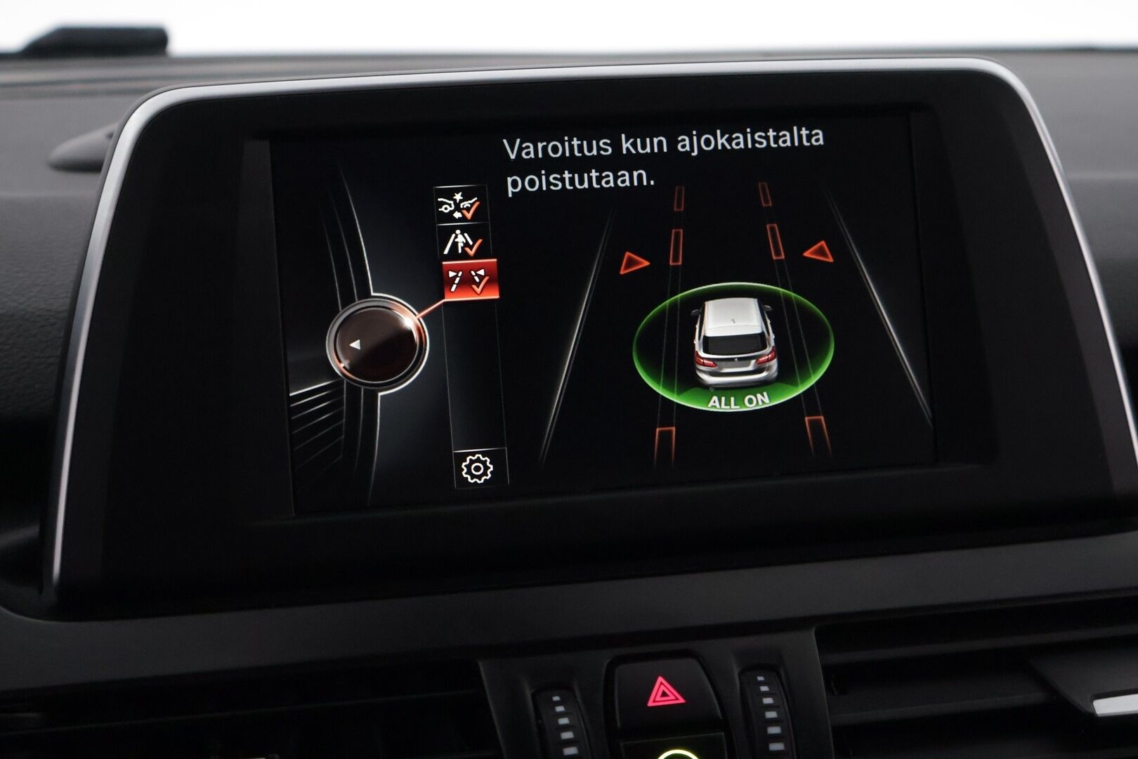 BMW 225 2017 XE iPerformance * Bi-Xenon / P-Kamera / Sähköluukku / Comfort access / Hifit * - Hyvin huollettu / Kummatkin renkaat ajokuntoiset / Katsastusta vuosi * - Osta nyt, maksa vasta ensi vuonna