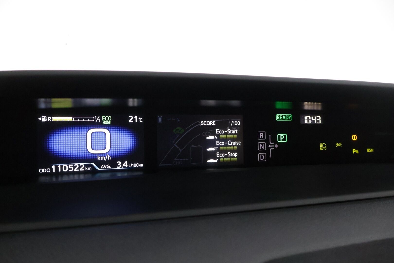 TOYOTA PRIUS PHEV 2019 PRIUS PHV Viistoperä Hud / 360 Kamera / Adap.vakkari / JBL / Nahkasisusta / P-tutkat - Todella siistinvärinen ja hyvin pidetty yksilö! 