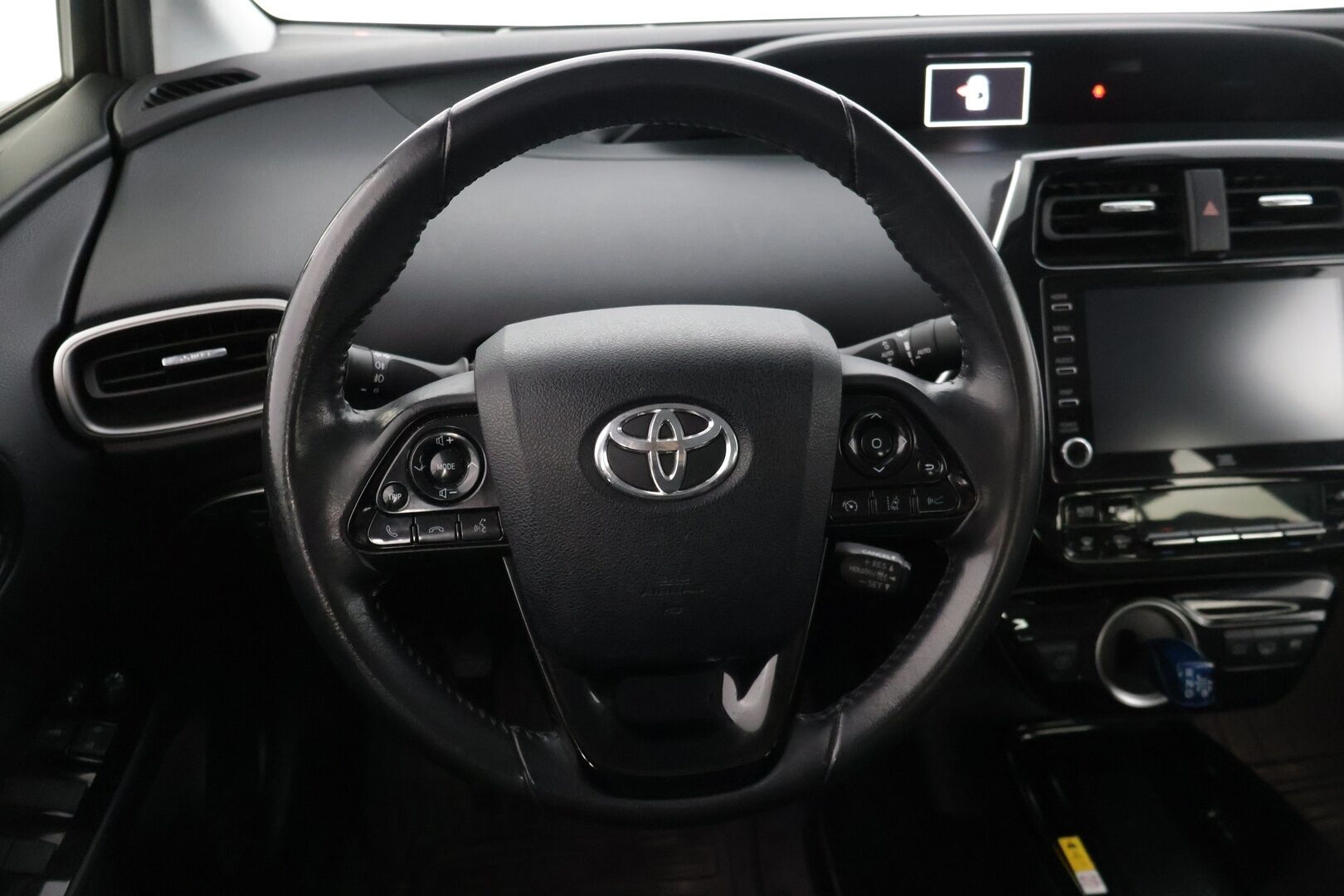 TOYOTA PRIUS PHEV 2019 PRIUS PHV Viistoperä Hud / 360 Kamera / Adap.vakkari / JBL / Nahkasisusta / P-tutkat - Todella siistinvärinen ja hyvin pidetty yksilö! 