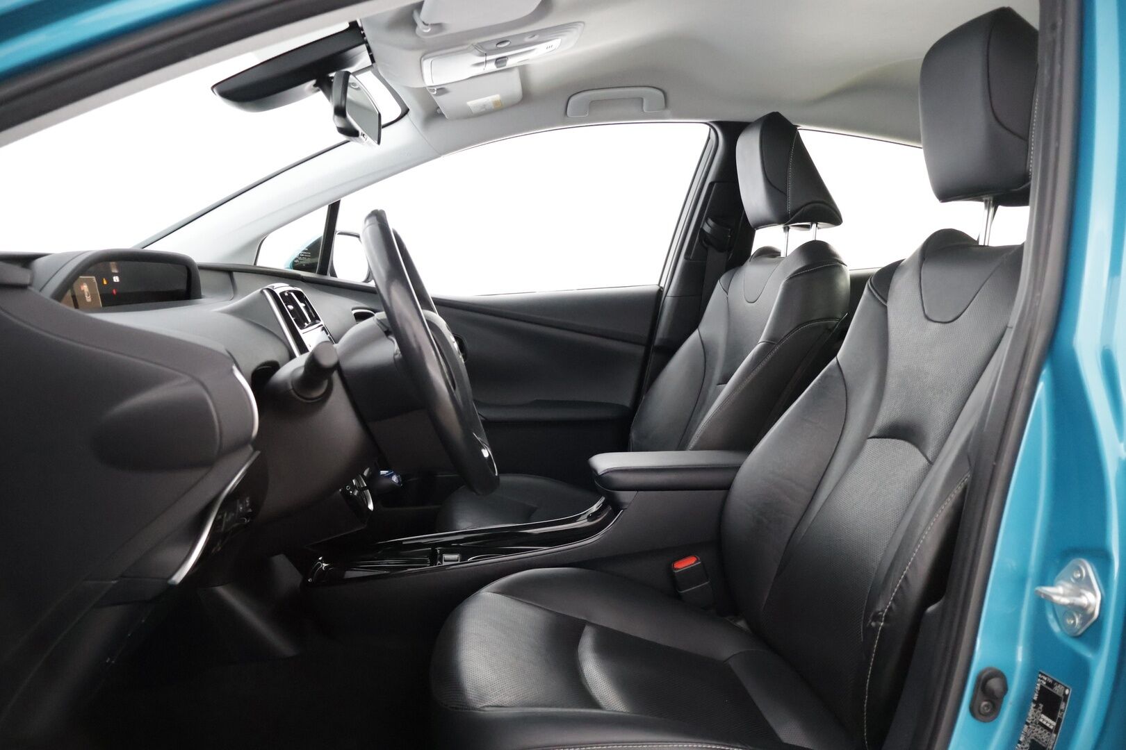TOYOTA PRIUS PHEV 2019 PRIUS PHV Viistoperä Hud / 360 Kamera / Adap.vakkari / JBL / Nahkasisusta / P-tutkat - Todella siistinvärinen ja hyvin pidetty yksilö! 