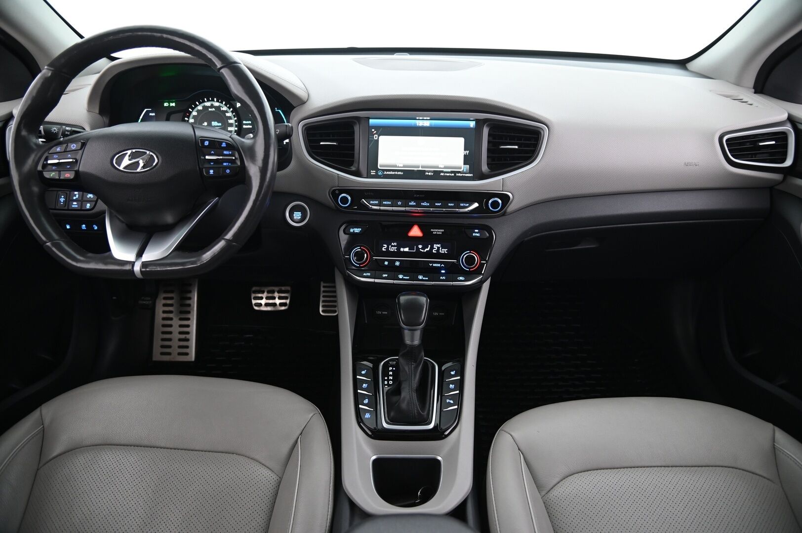 HYUNDAI IONIQ PLUG-IN 2018 DCT Business Style*Yritysoutlet - Myydään vain yrityksille / HUIPPUKAMAT * - * Tämä auto myydään YritysOutlet -valikoimasta vain yritykselle HUIPPUVARUSTEILLA *