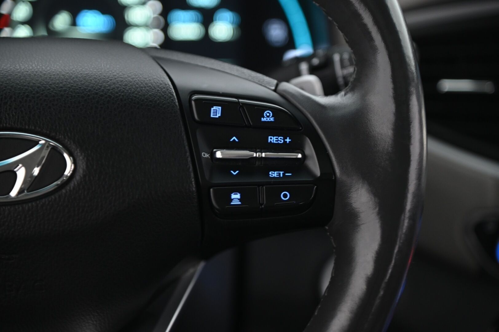 HYUNDAI IONIQ PLUG-IN 2018 DCT Business Style*Yritysoutlet - Myydään vain yrityksille / HUIPPUKAMAT * - * Tämä auto myydään YritysOutlet -valikoimasta vain yritykselle HUIPPUVARUSTEILLA *