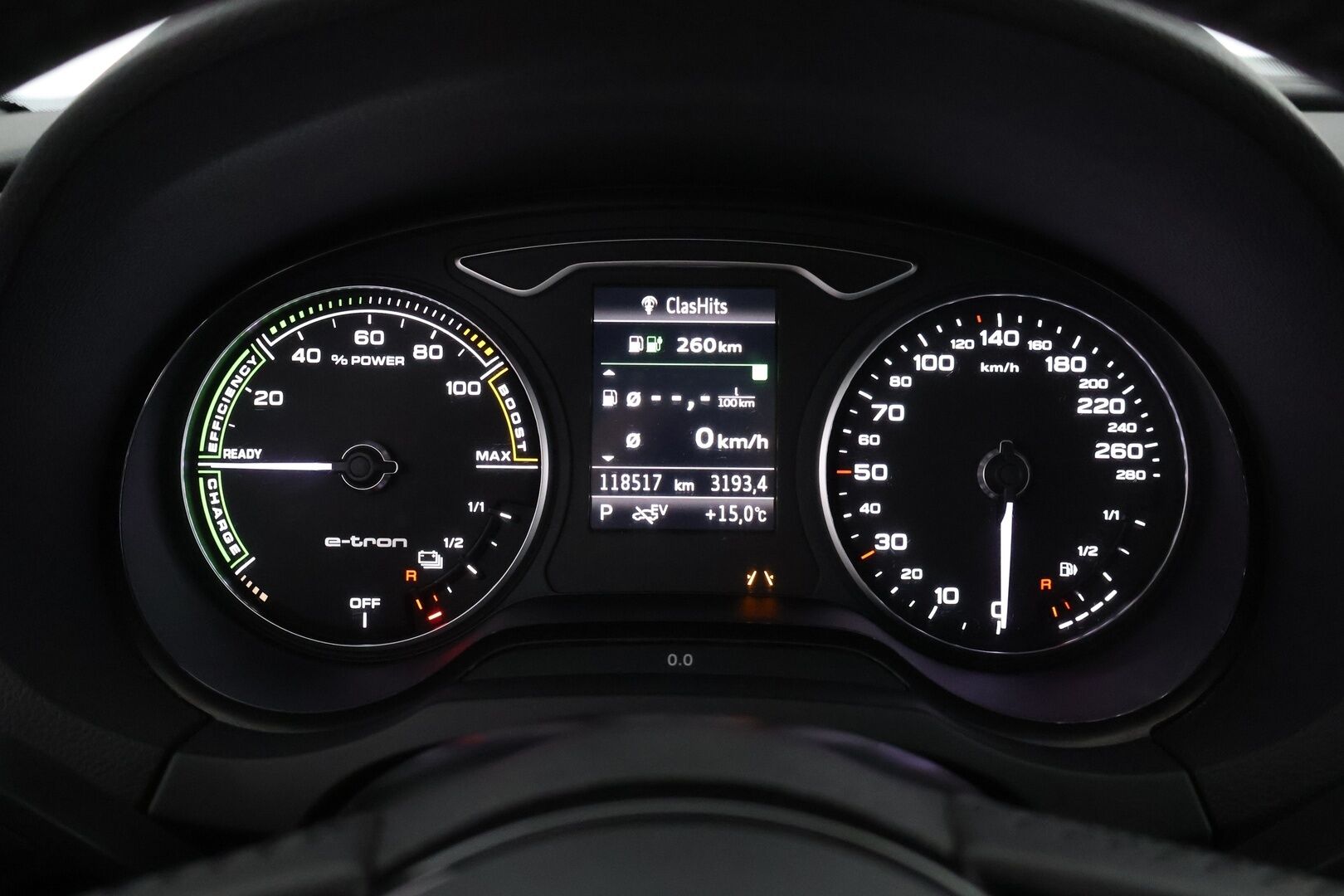 AUDI A3 2018 e-Tron Business Sport 1,4 TFSI - Matrix-LED | Adapt. vak | Kattoluukku | P-Tutkat | Keyless | MMI+