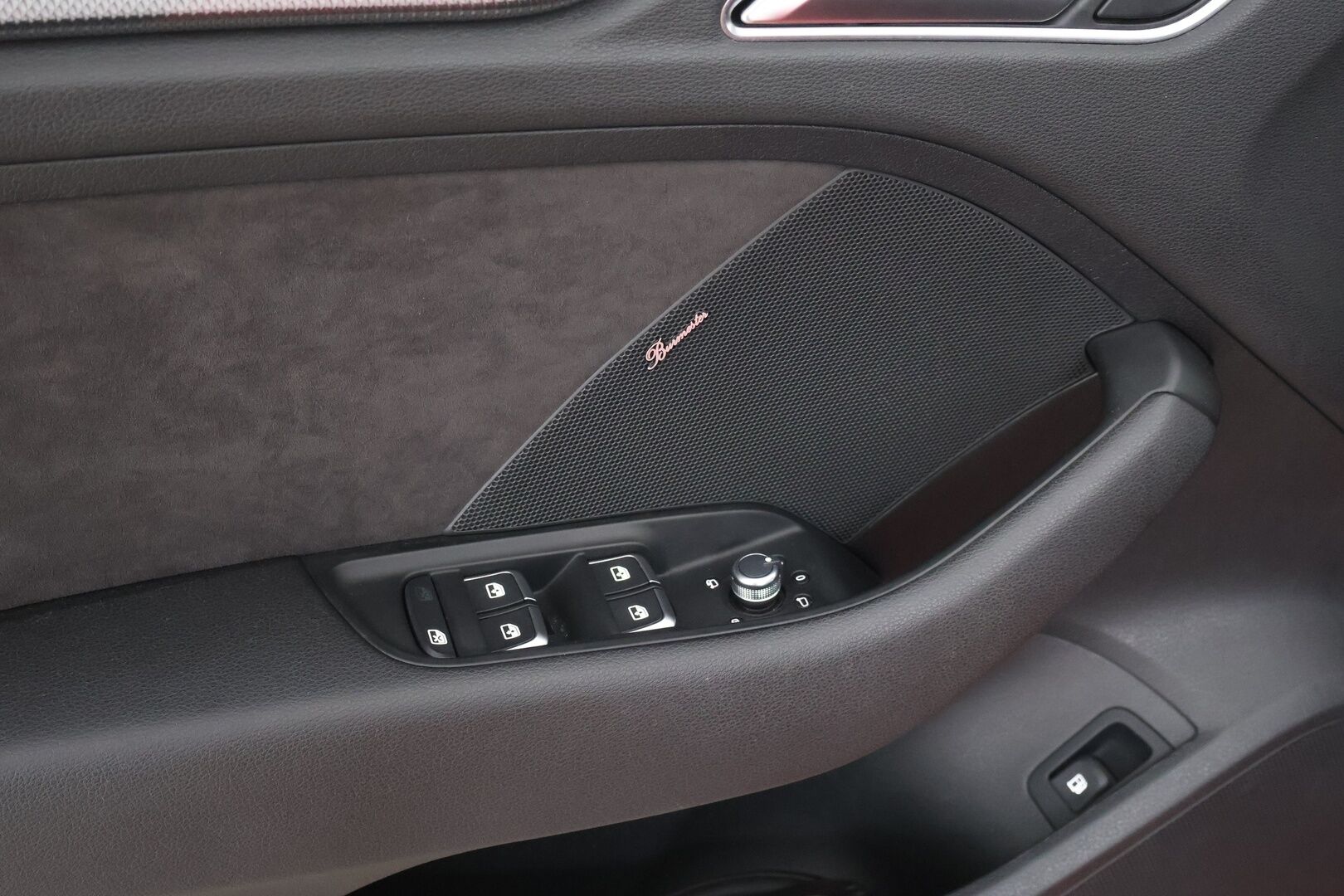 AUDI A3 2018 e-Tron Business Sport 1,4 TFSI - Matrix-LED | Adapt. vak | Kattoluukku | P-Tutkat | Keyless | MMI+