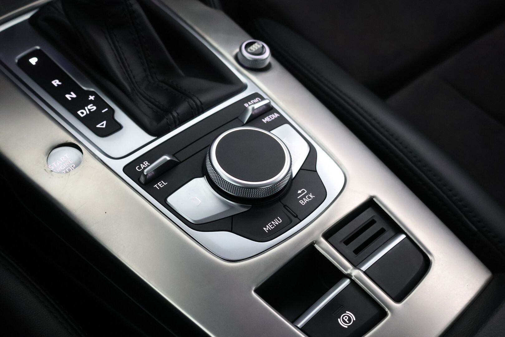 AUDI A3 2018 e-Tron Business Sport 1,4 TFSI - Matrix-LED | Adapt. vak | Kattoluukku | P-Tutkat | Keyless | MMI+