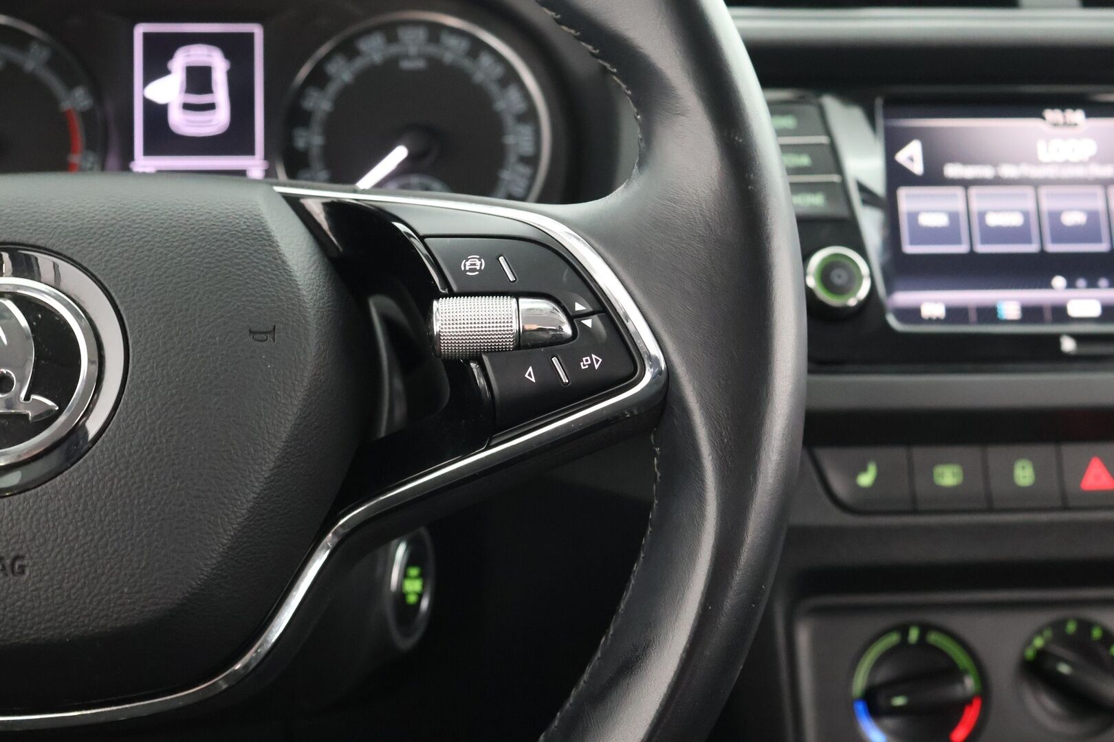 Skoda Fabia 2021 1,0 TSI 95 Ambition - | Suomi-auto | Facelift | Vakkari | P.Tutka | Lohko+sisäp. | 2x renkaat&vanteet | Merkkihuollot | Todella siisti! |