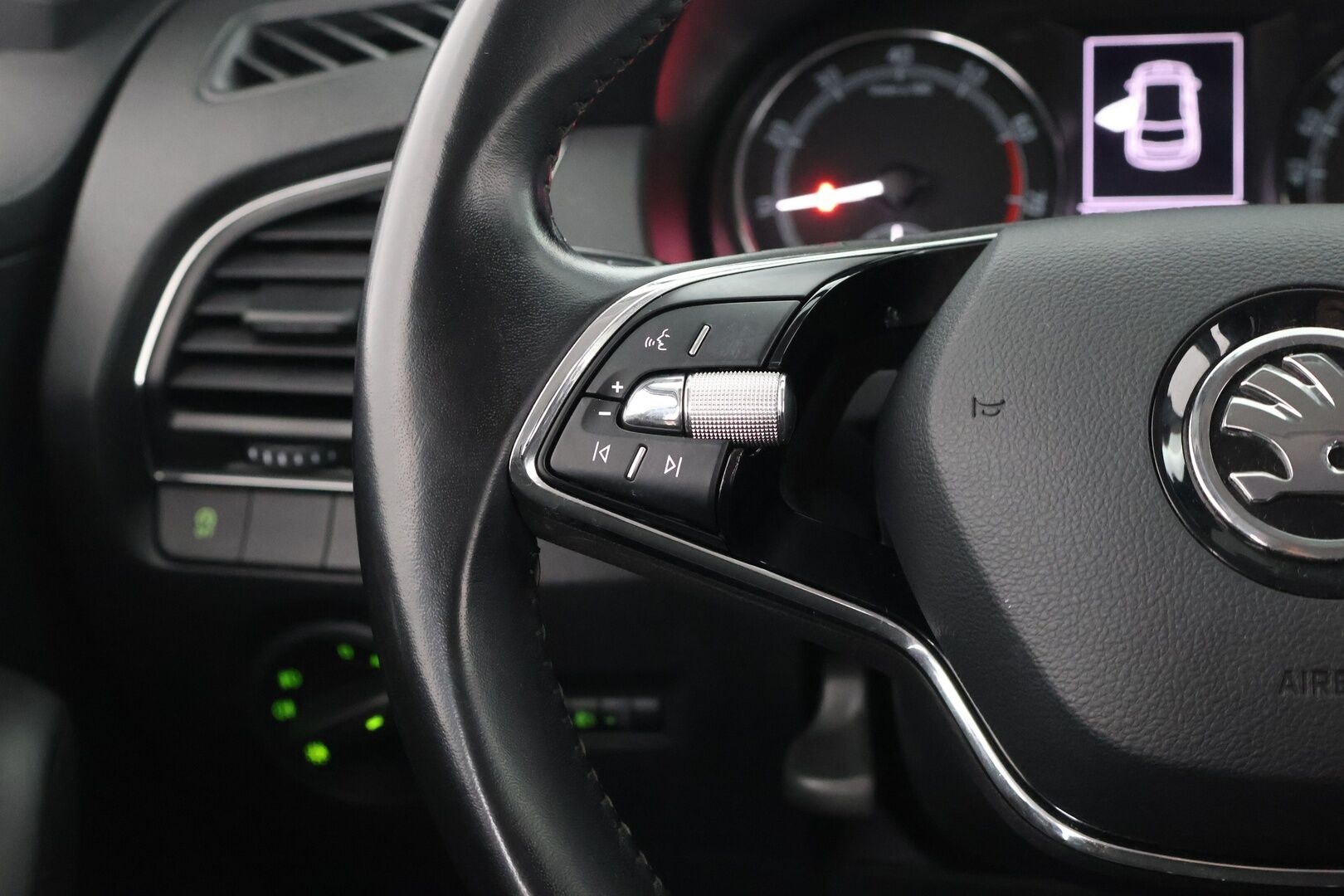 Skoda Fabia 2021 1,0 TSI 95 Ambition - | Suomi-auto | Facelift | Vakkari | P.Tutka | Lohko+sisäp. | 2x renkaat&vanteet | Merkkihuollot | Todella siisti! |