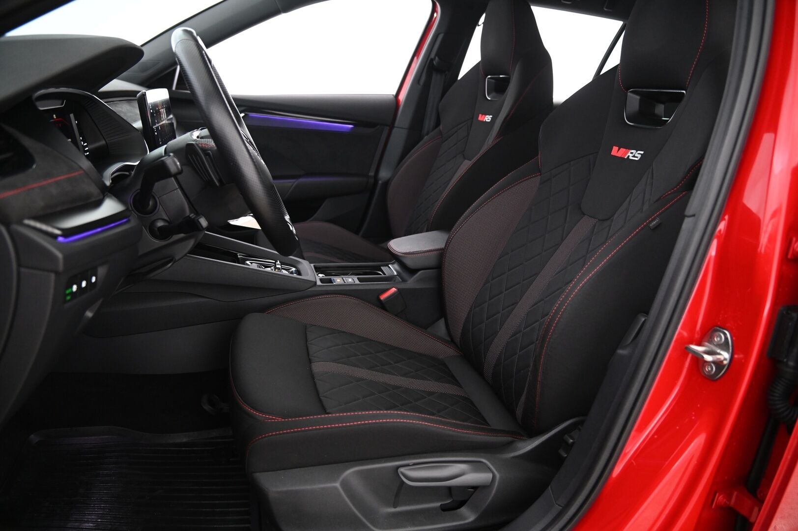 Skoda Octavia 2021 Combi 1,4 TSI PHEV RS iV DSG Autom * ACC / Webasto / Matrix LED / Canton / AppConnect * - Suomi-auto / Merkkikirja / P Kamera / Ratinlämmitin - HULLUT AVAJAISHULINAT KORKOTARJOUS 3,29 %