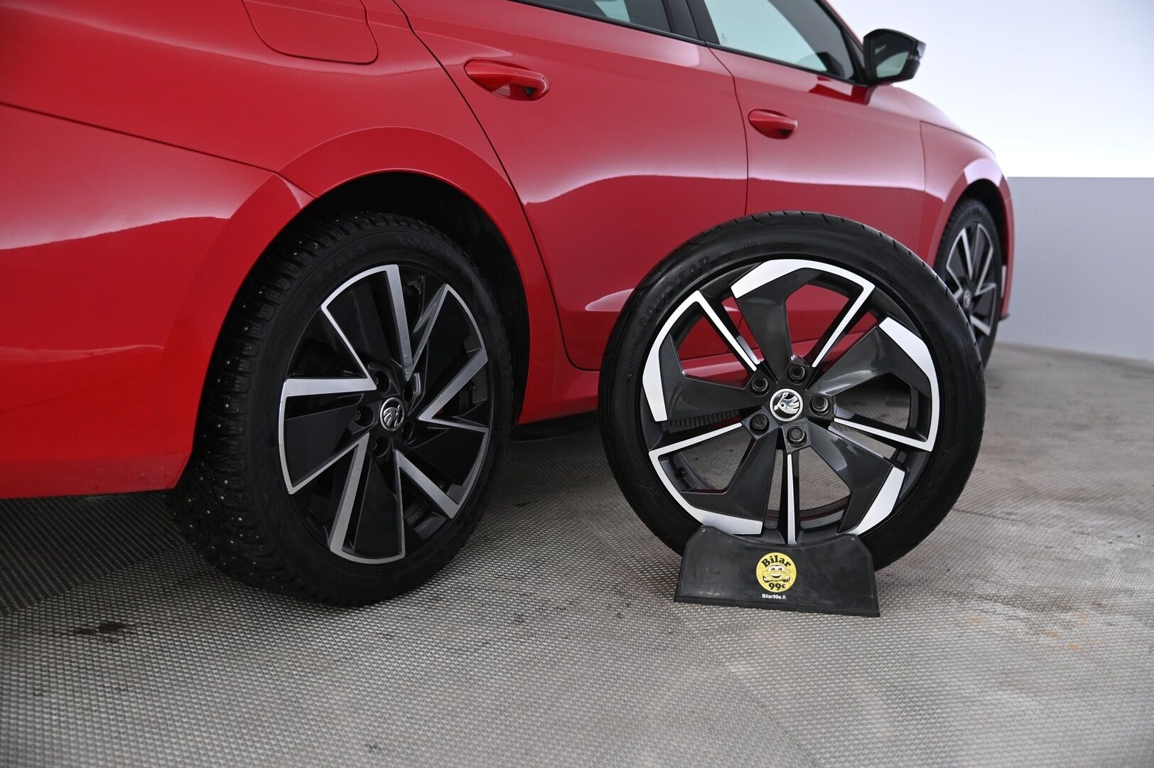 Skoda Octavia 2021 Combi 1,4 TSI PHEV RS iV DSG Autom * ACC / Webasto / Matrix LED / Canton / AppConnect * - Suomi-auto / Merkkikirja / P Kamera / Ratinlämmitin - HULLUT AVAJAISHULINAT KORKOTARJOUS 3,29 %