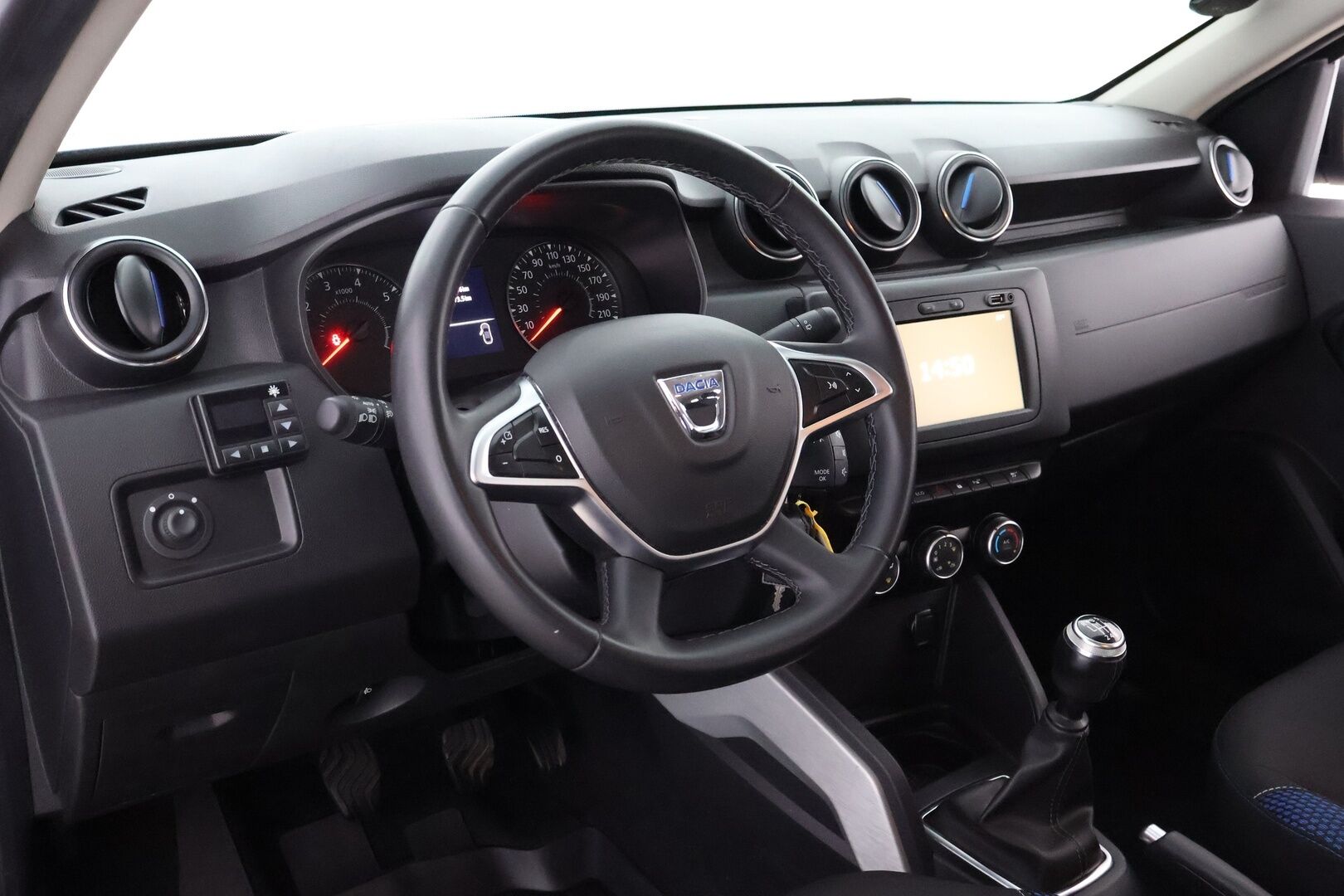 Dacia Duster 2021 10 Blue dCi 115 4x4 - Binar-Lisälämmitin / Suomiauto / Vetokoukku / P.Kamera / Vakkari / Navi / Juuri saapunut Tampereelle!