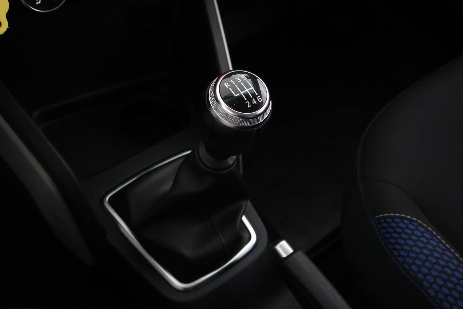 Dacia Duster 2021 10 Blue dCi 115 4x4 - Binar-Lisälämmitin / Suomiauto / Vetokoukku / P.Kamera / Vakkari / Navi / Juuri saapunut Tampereelle!