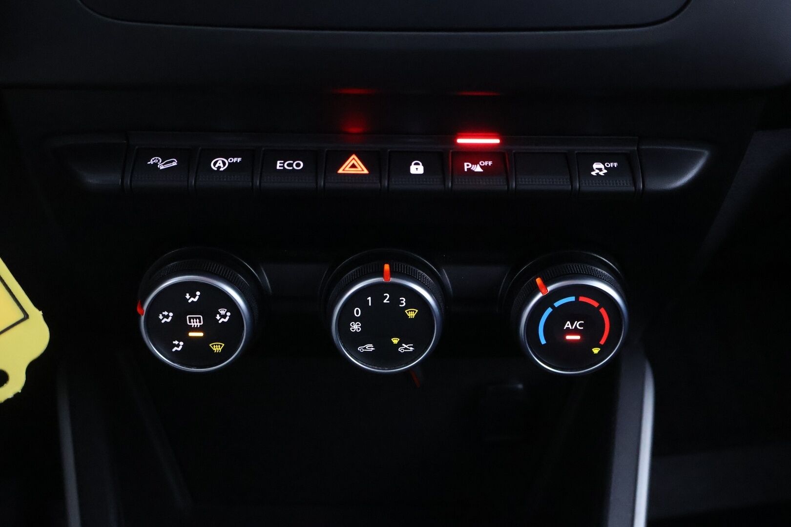 Dacia Duster 2021 10 Blue dCi 115 4x4 - Binar-Lisälämmitin / Suomiauto / Vetokoukku / P.Kamera / Vakkari / Navi / Juuri saapunut Tampereelle!