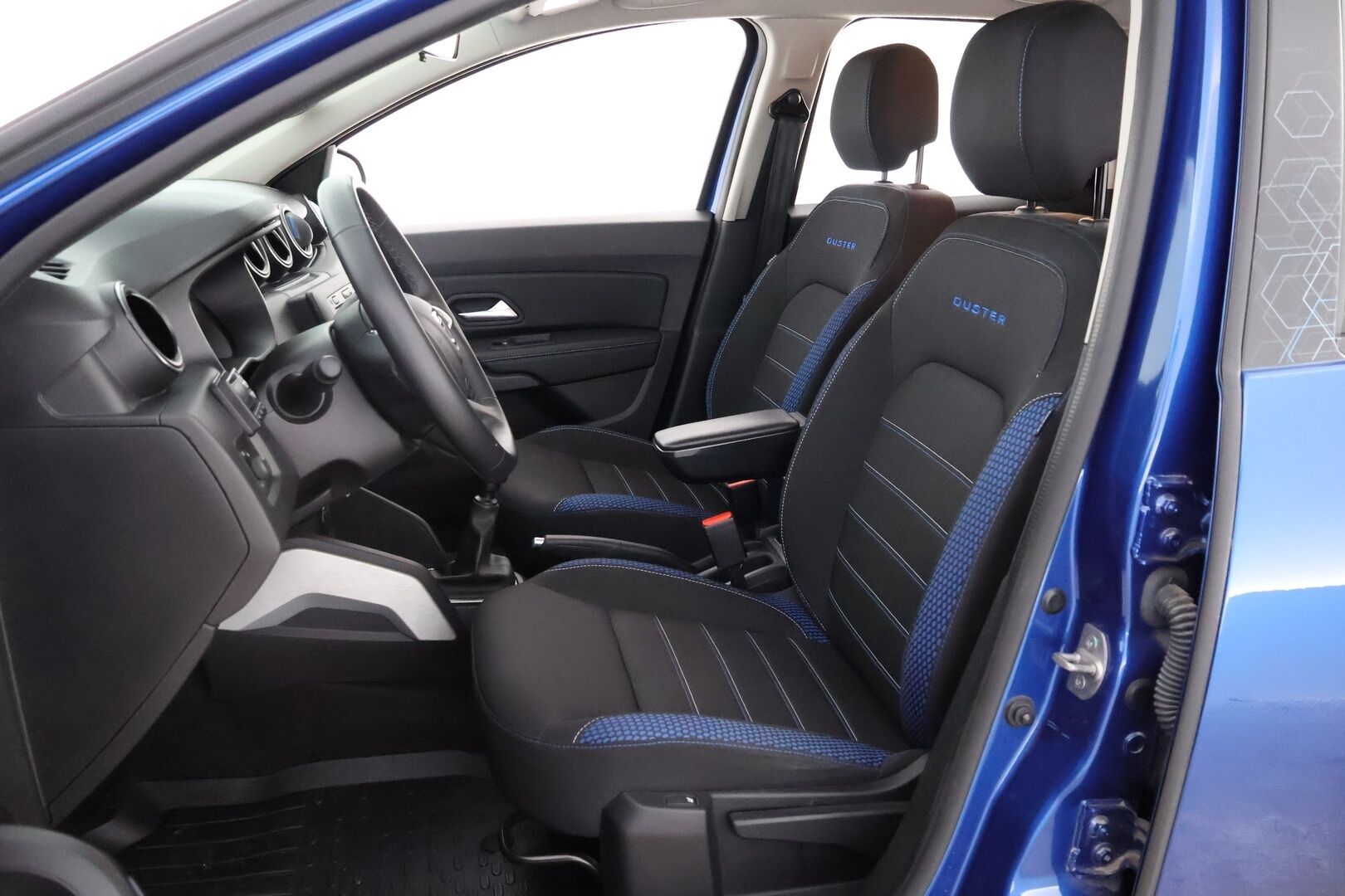 Dacia Duster 2021 10 Blue dCi 115 4x4 - Binar-Lisälämmitin / Suomiauto / Vetokoukku / P.Kamera / Vakkari / Navi / Juuri saapunut Tampereelle!